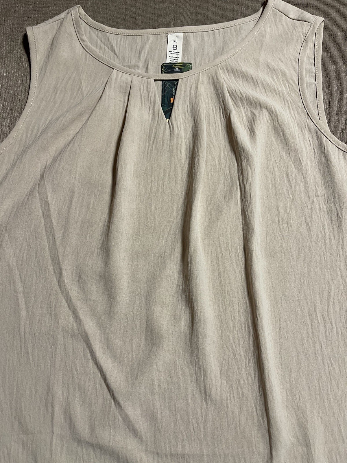 BLOOMING JELLY, Womens XL Beige Sleeveless Tank Classic Layer, Stretch, New Tags