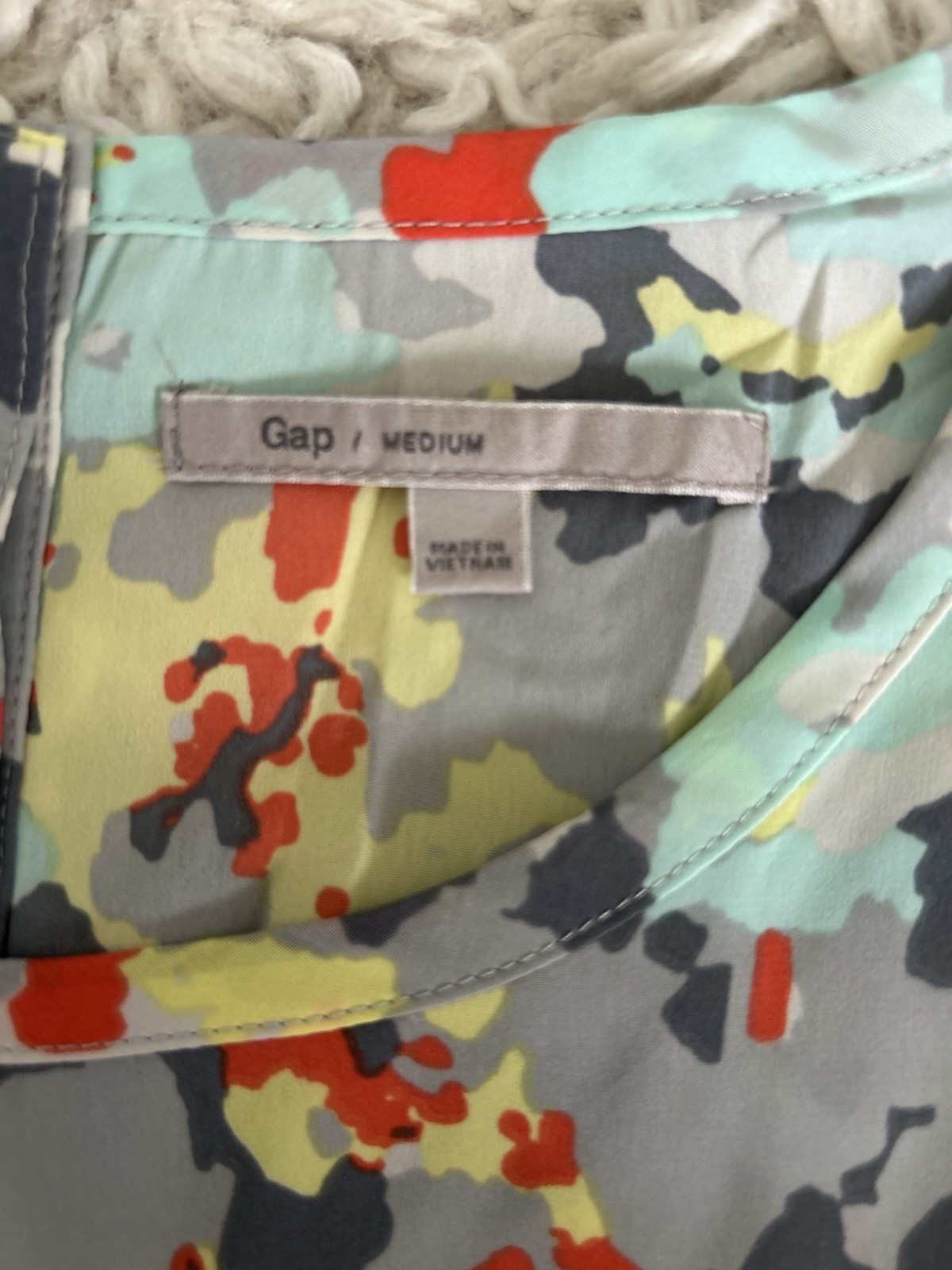 Women’s Short Cap Sleeve Print Blouse, Size M Orange Gray Blue Yellow