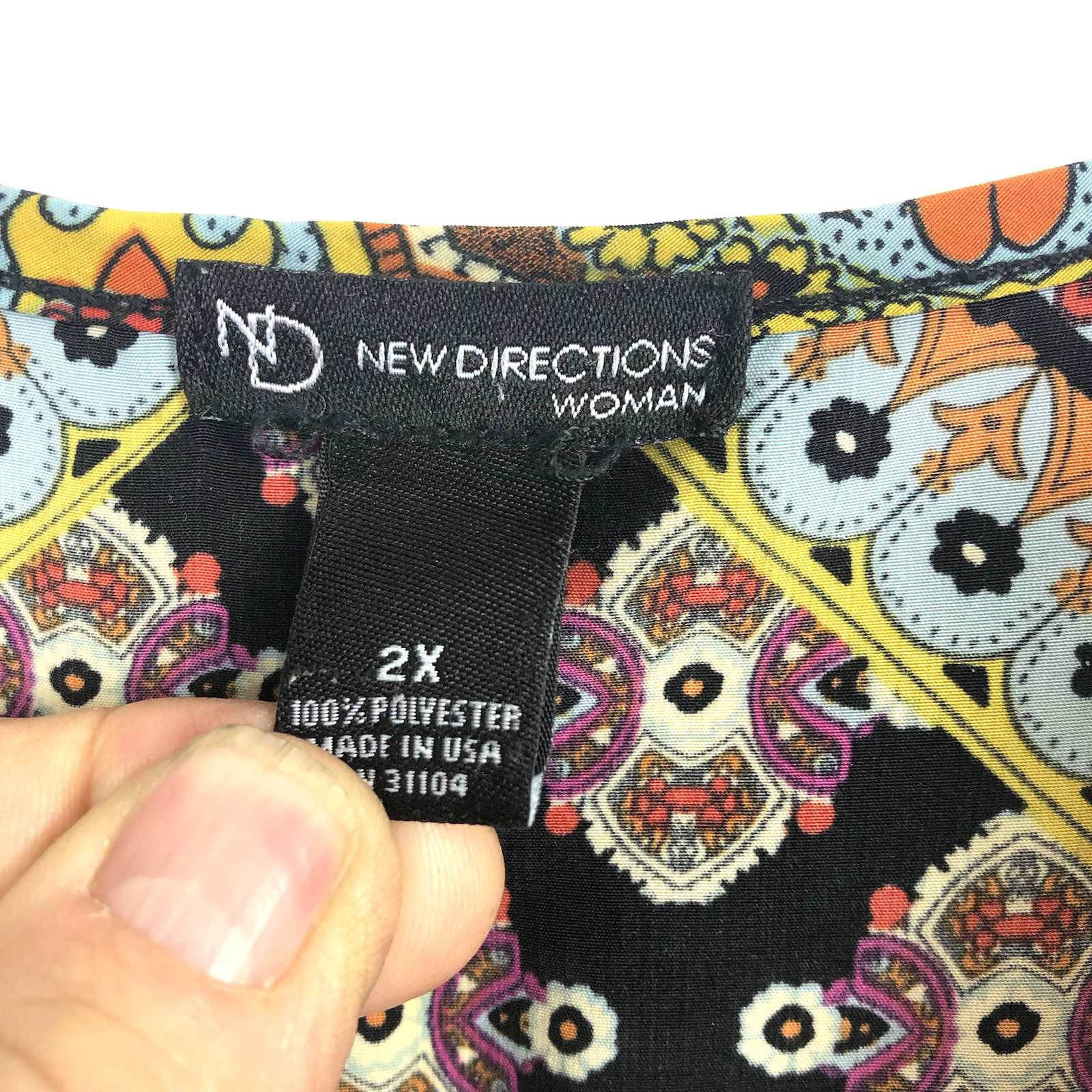 Women’s New Directions Multicolor Geometric Round Neck Split V Short Sleeve 2X