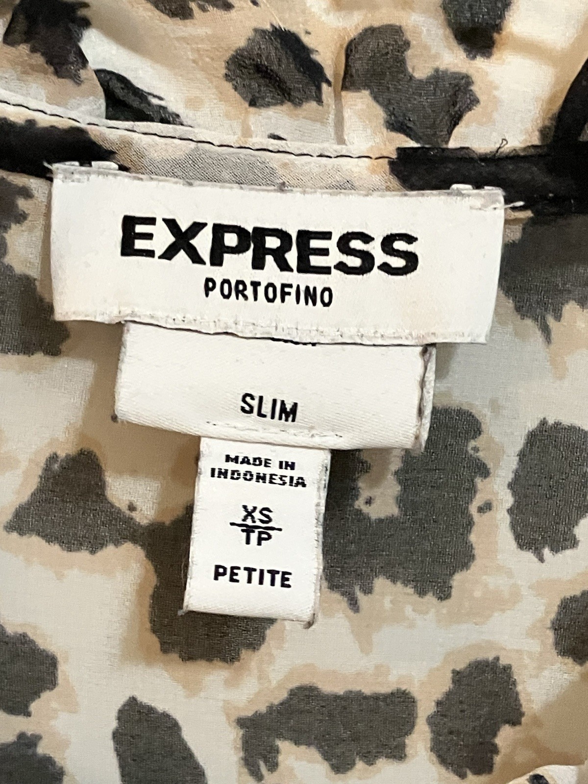 Express Portofino Slim Animal Print Button-Up Blouse Beige/Black XS Petite