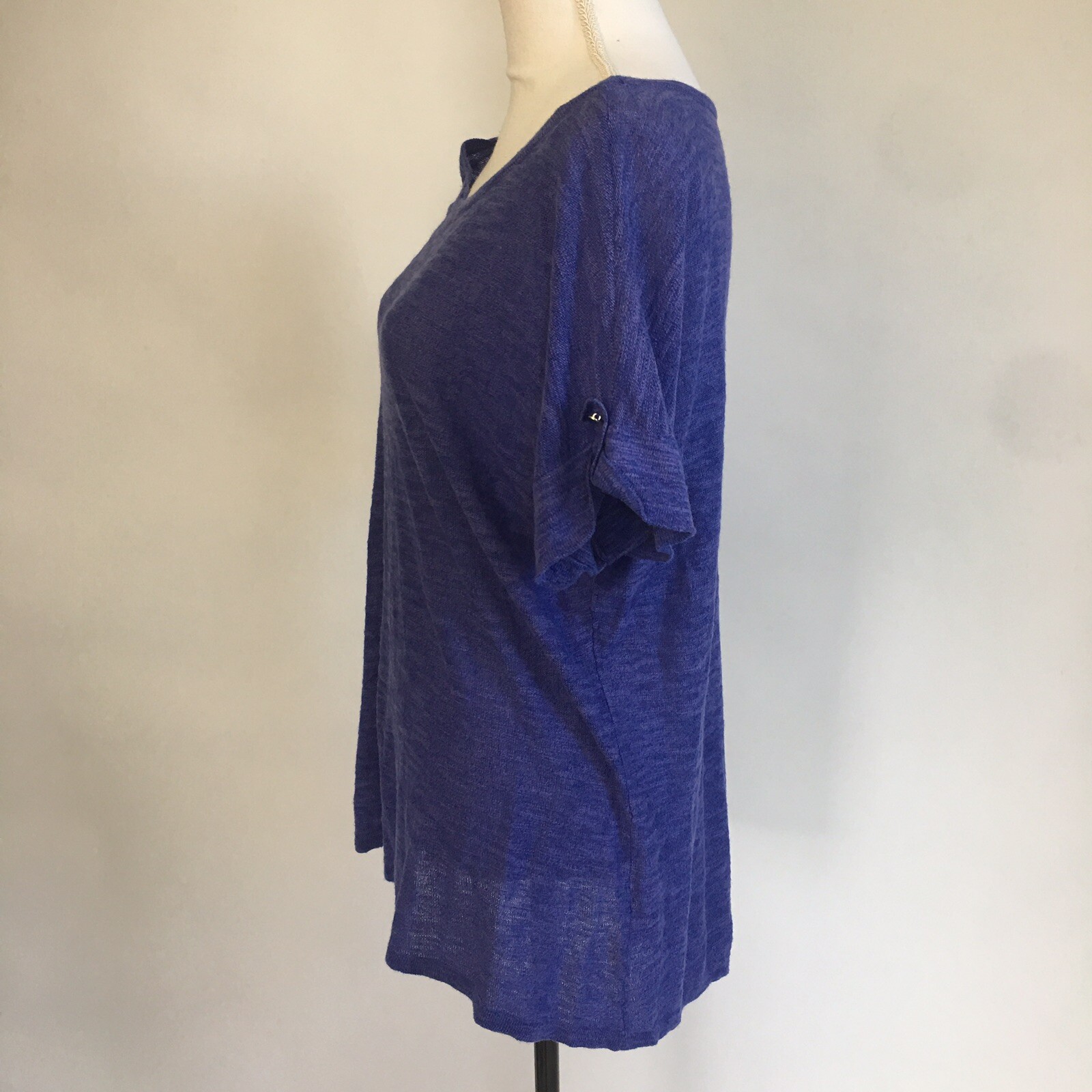 Joseph A Short Sleeve Thin Sweater Pullover High Low Top Shirt w Sleeve Accents