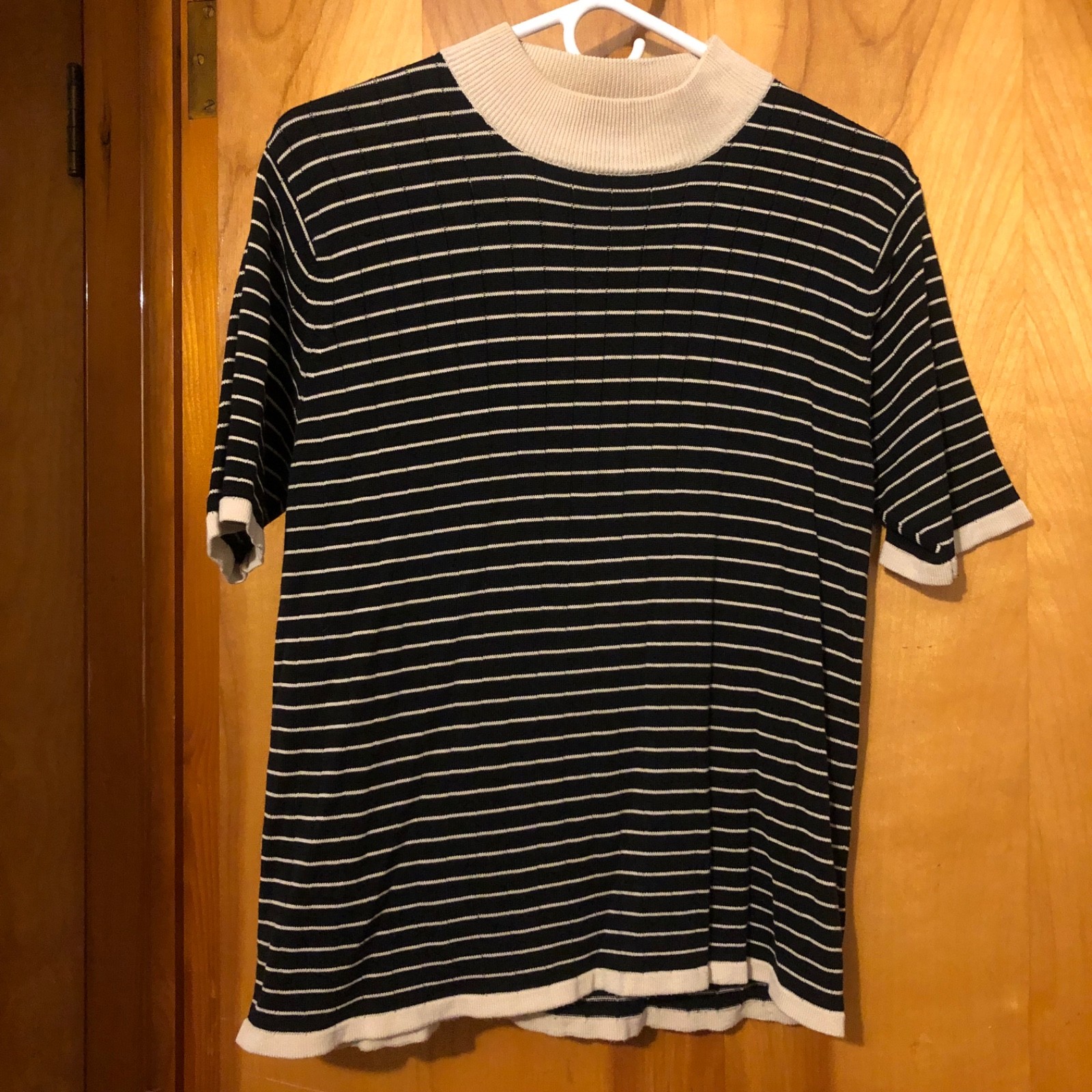 City Silk Striped Mock Neck Top Women’s Size Large Silk Blend Classic