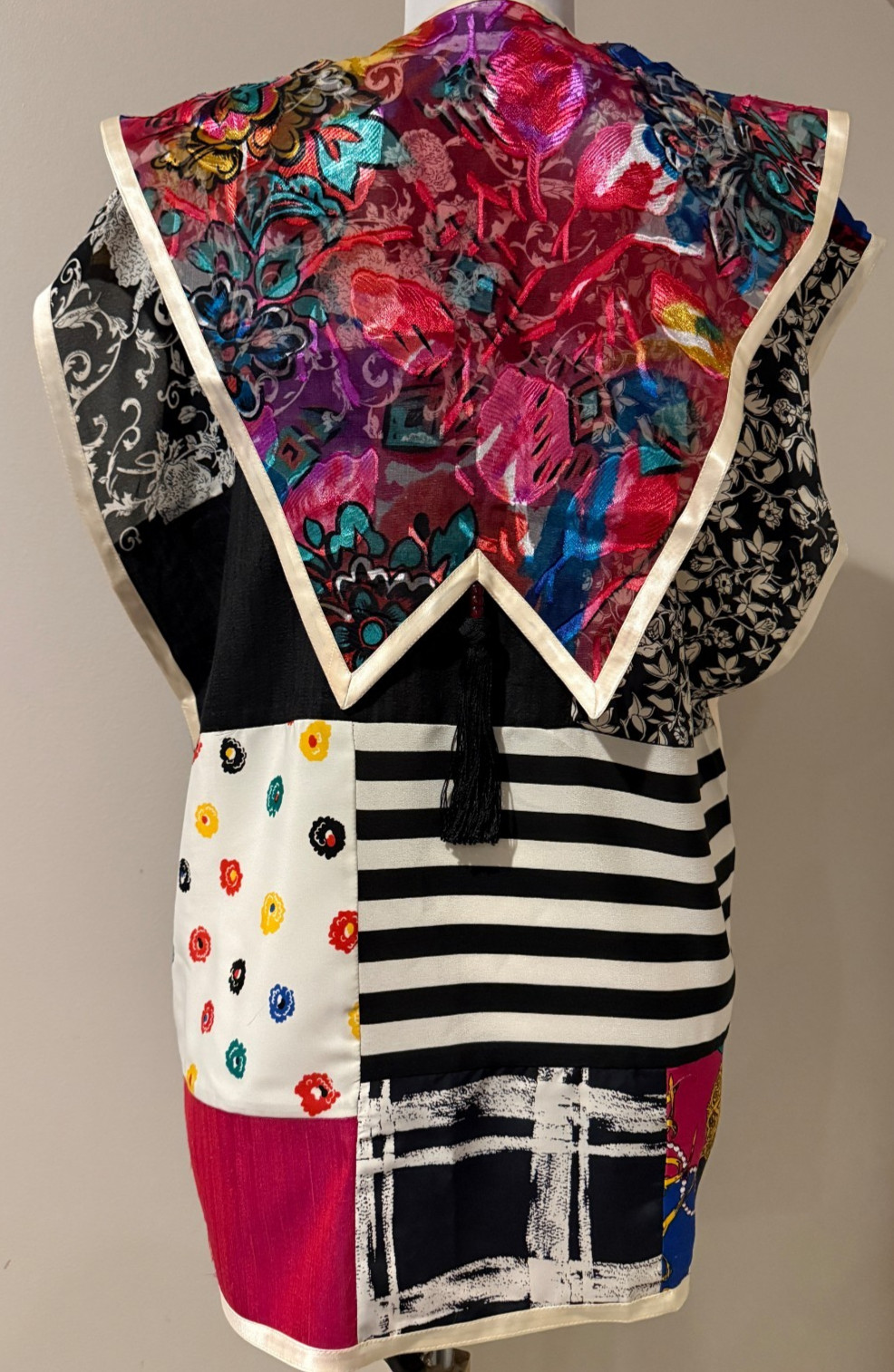 MAGGIE SHEPHERD Australia Womens Multicolored Vest Jacket Shirt Top – Sz Small