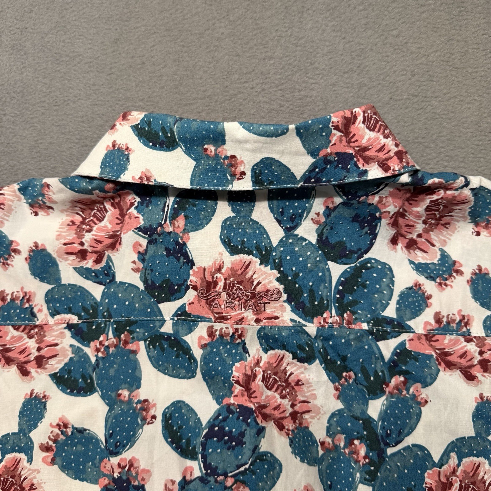 Ariat Real Womens L Fitted Cowgirl Western Shirt Button Up Blue Pink Cactus