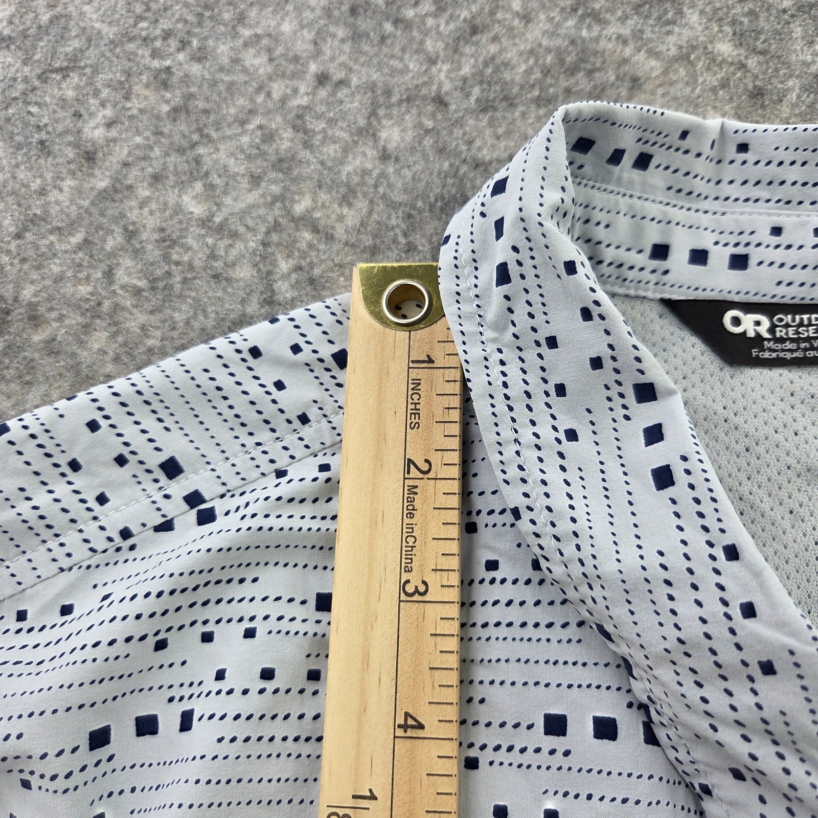 Outdoor Research Women’s XL Ligh Blue Astroman Short Sleeve Button Up Sun Shirt