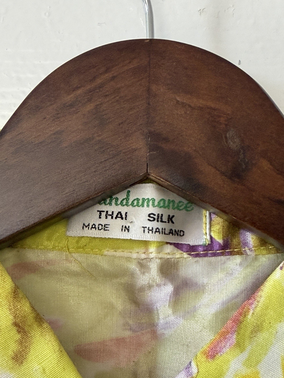Vintage Sandamanee Thai Silk Blouse – Yellow Floral – Relaxed Fit Size S (8-10)
