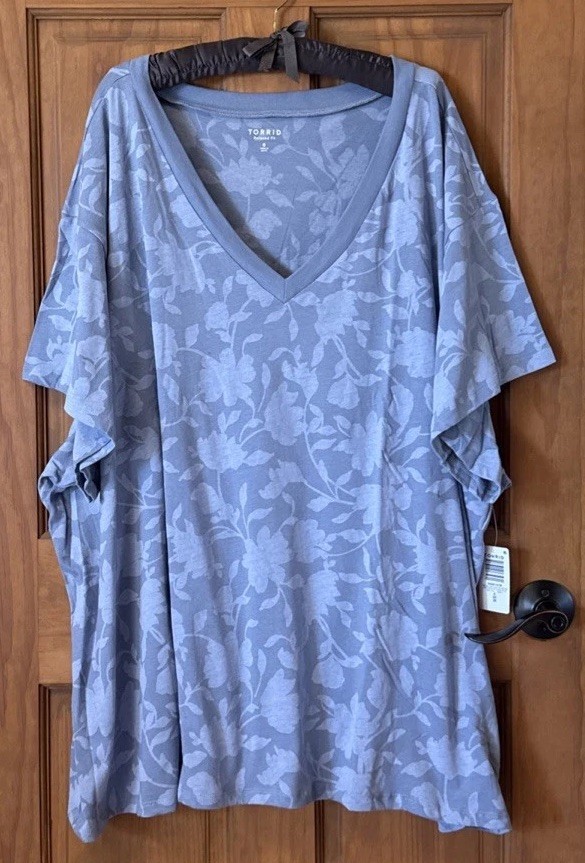 TORRID TEE SHIRT SHORT SLEEVE COTTON T SHIRT TOP 6 6X 6XL 30 NEW