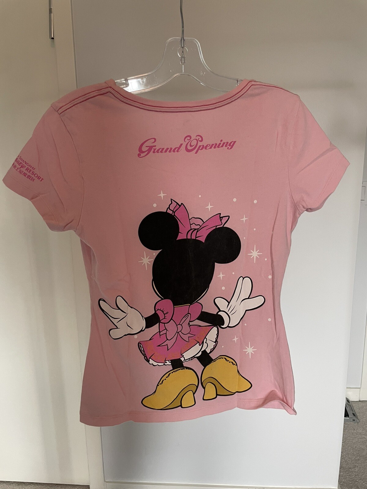SHANGHAI DISNEY RESORT Grand Opening Minnie Mouse T SHIRT Womens Ex Small Pink
