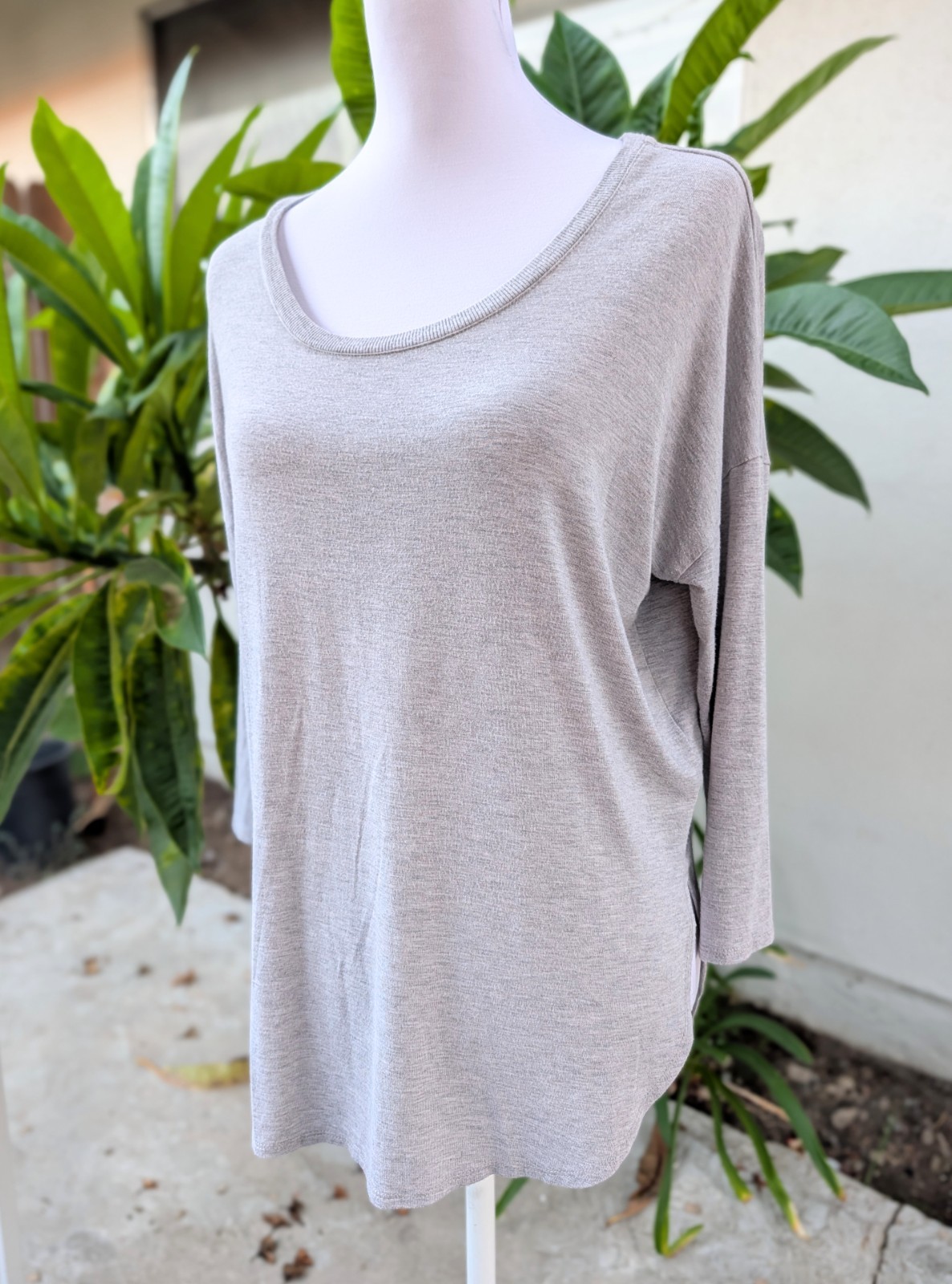 Babaton Aritzia heather gray scoop neck dolman 3/4 sleeve top VGUC small