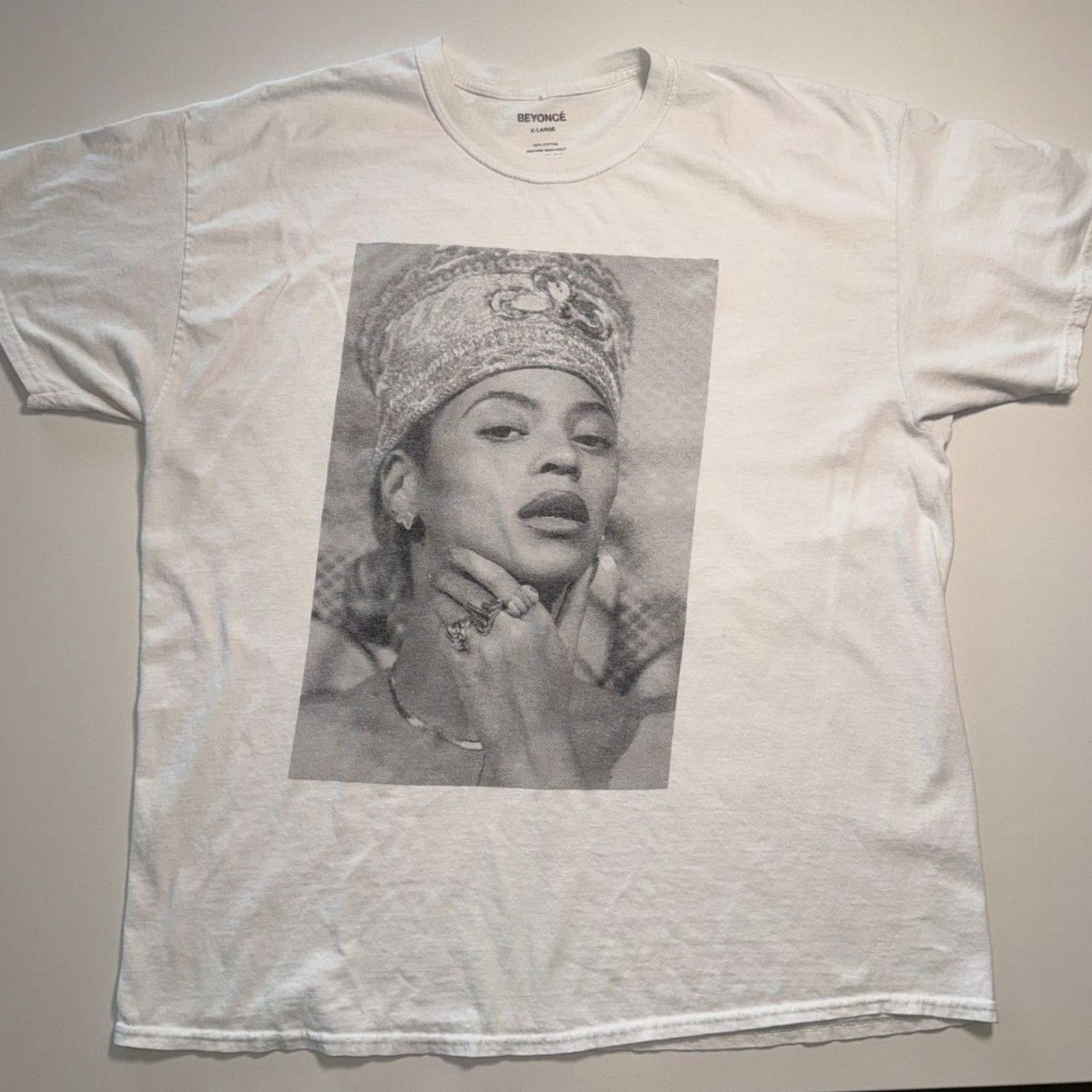 Beyoncé Official Merch Graphic Portrait Tee Size XL