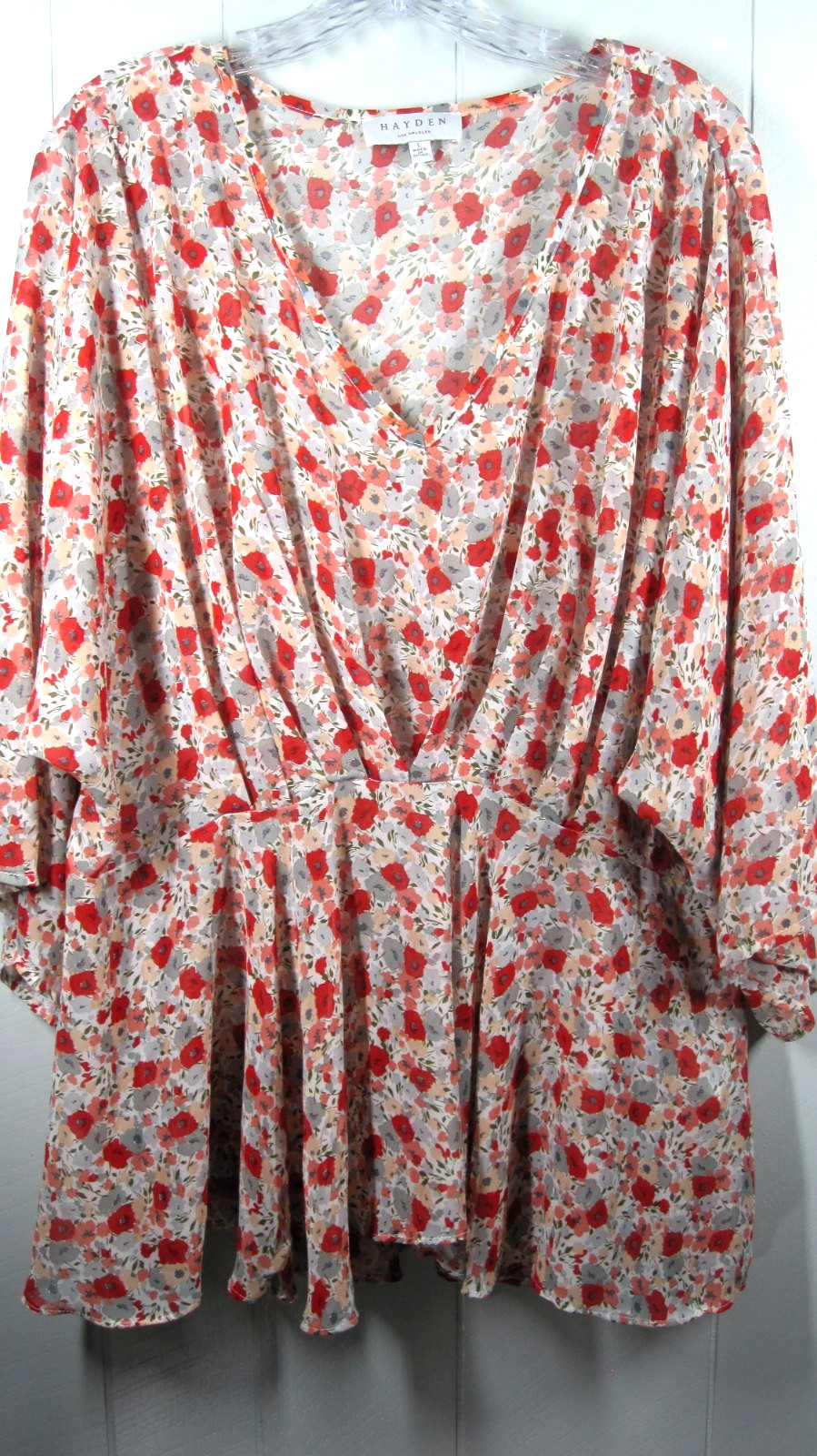 Hayden Top Women’s L Red Masie Floral 3/4 Sleeve Pleated Babydoll Feminine Flowy