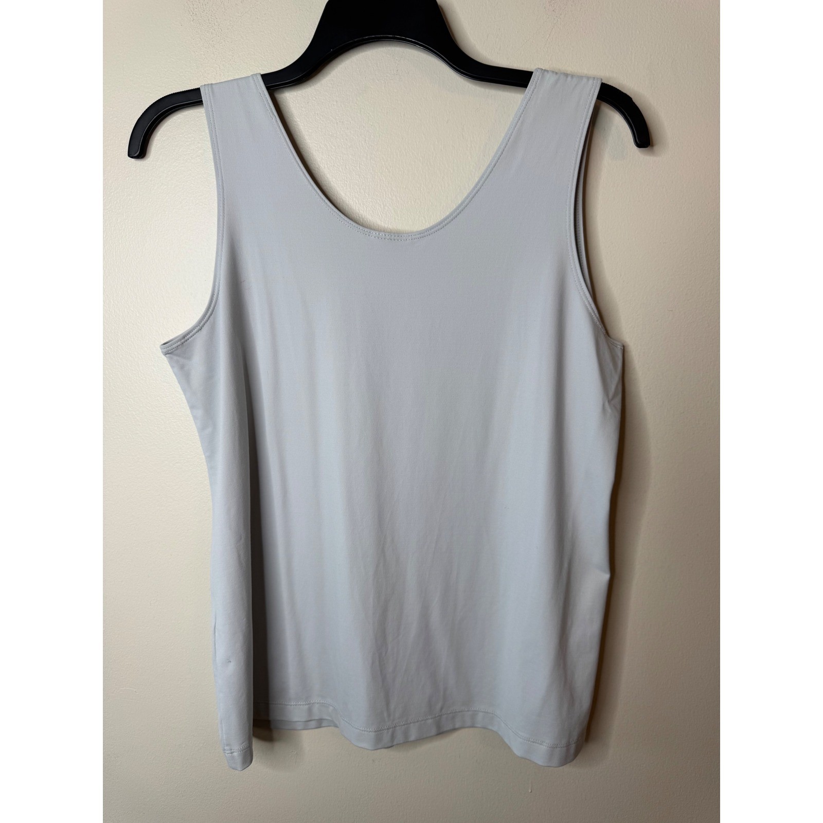 Chicos Light Gray Scoop Neck Tank Top Sleeveless Shell Nylon Spandex