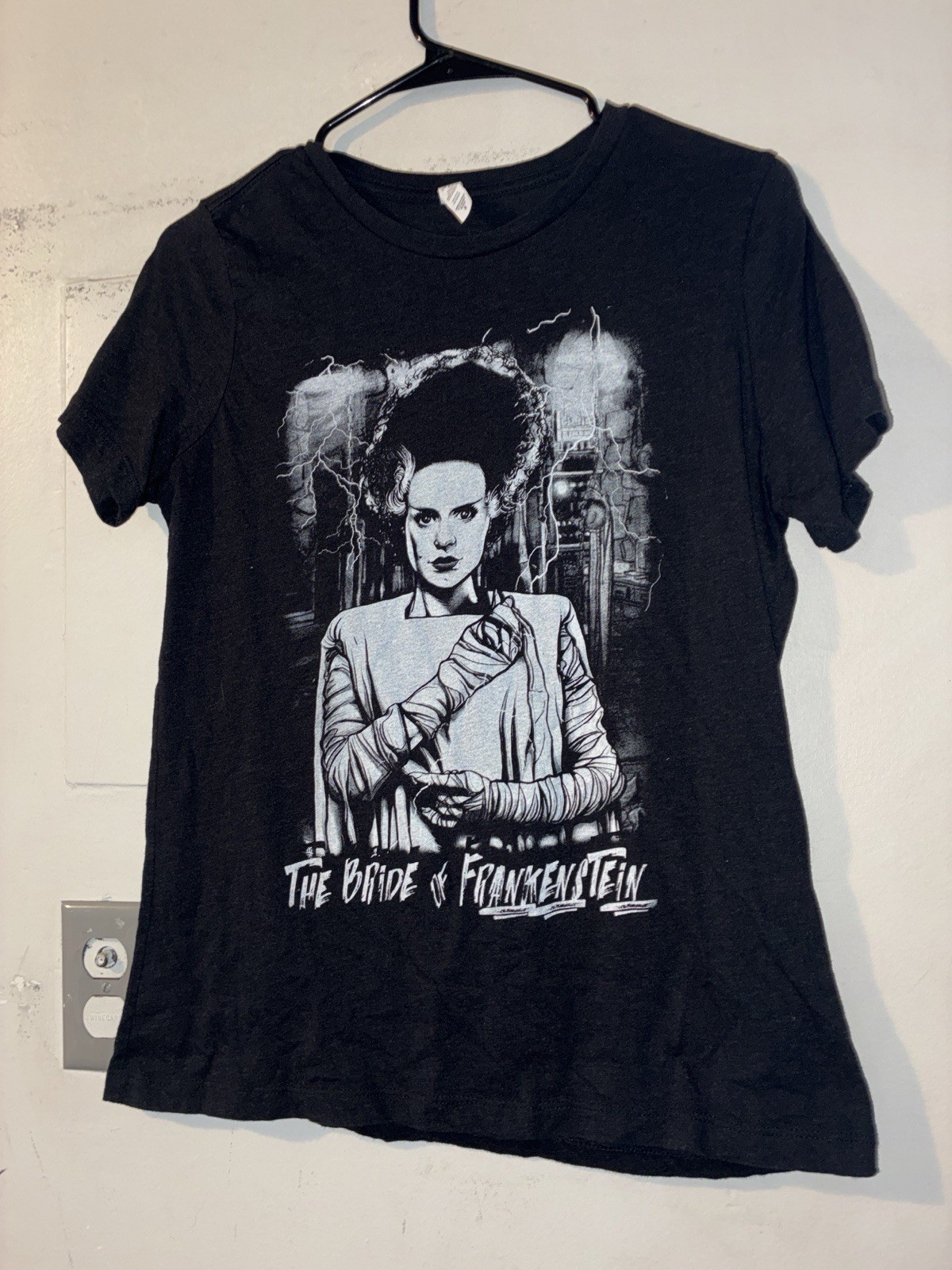 Bride of Frankenstein Graphic Tee Women Medium Horror Lightning Back Print