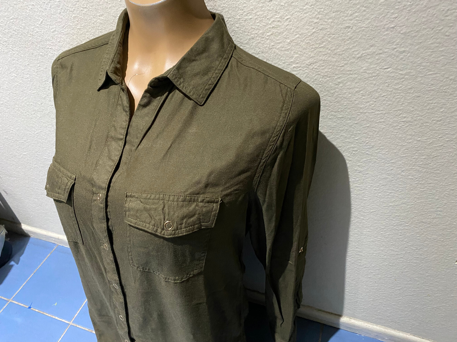 Rock & Republic Military Green Long Sleeve Button Blouse Shirt w/ Rose Womens XS