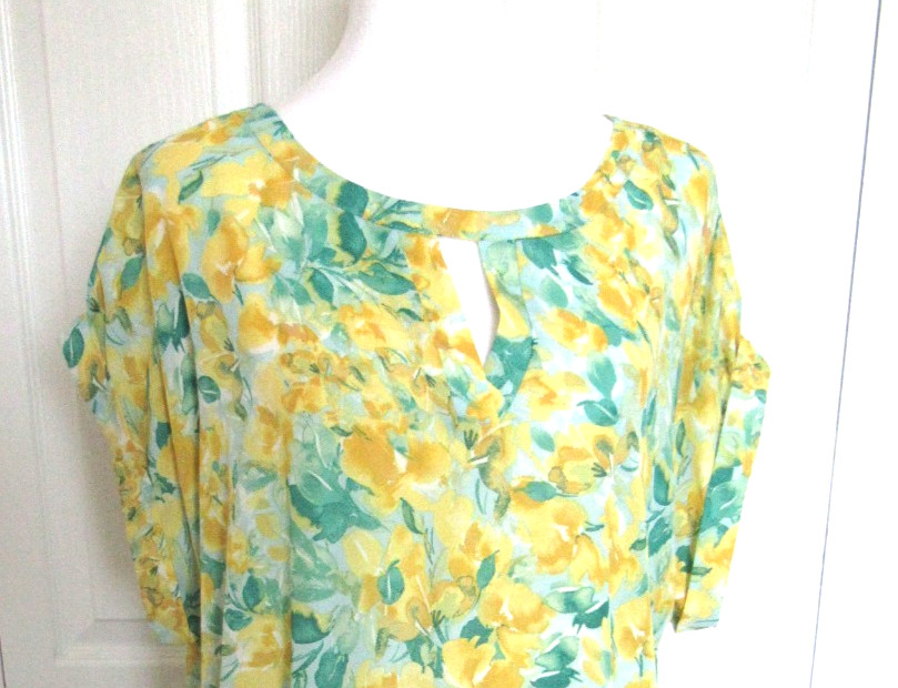 NWT CURE SIZE EXTRA LARGE WOMEN’S TOP BLOUSE YELLOW GREEN FLORAL SHORT SLV