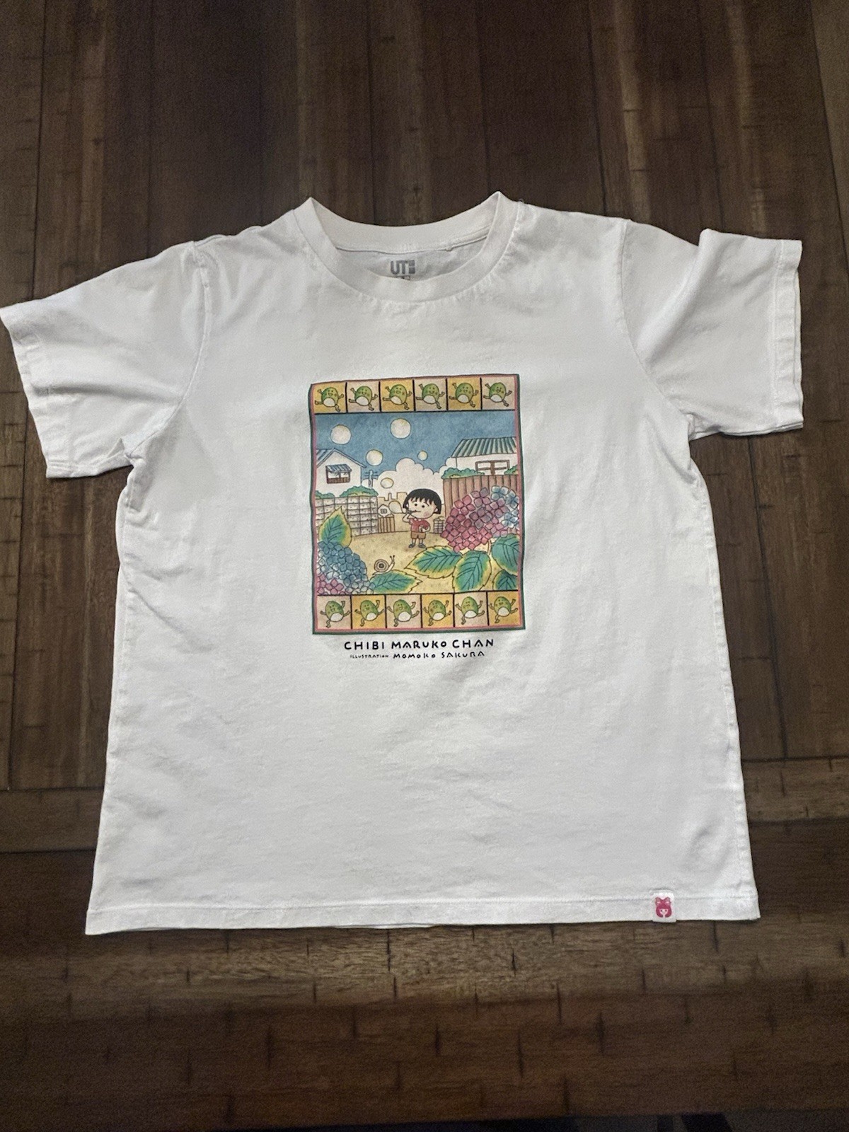 Uniqlo UT Chibi Maruko Chan Graphic Tee Momoko Sakura Anime Manga White Size M
