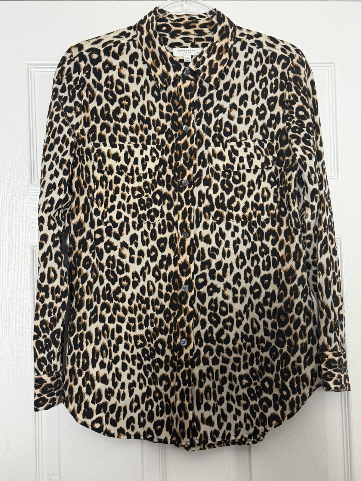 Equipment Femme Women’s Silk Long Sleeve Button Down Blouse Animal Print Small
