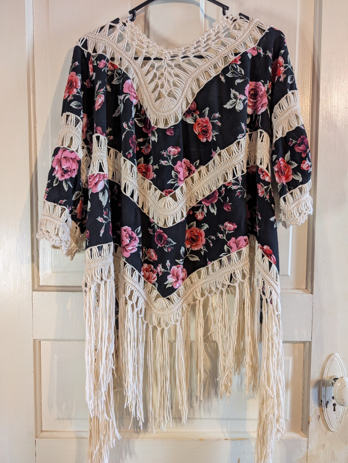 Love J Crochet and Fringe Tie Front Shaw Top Floral Size XL