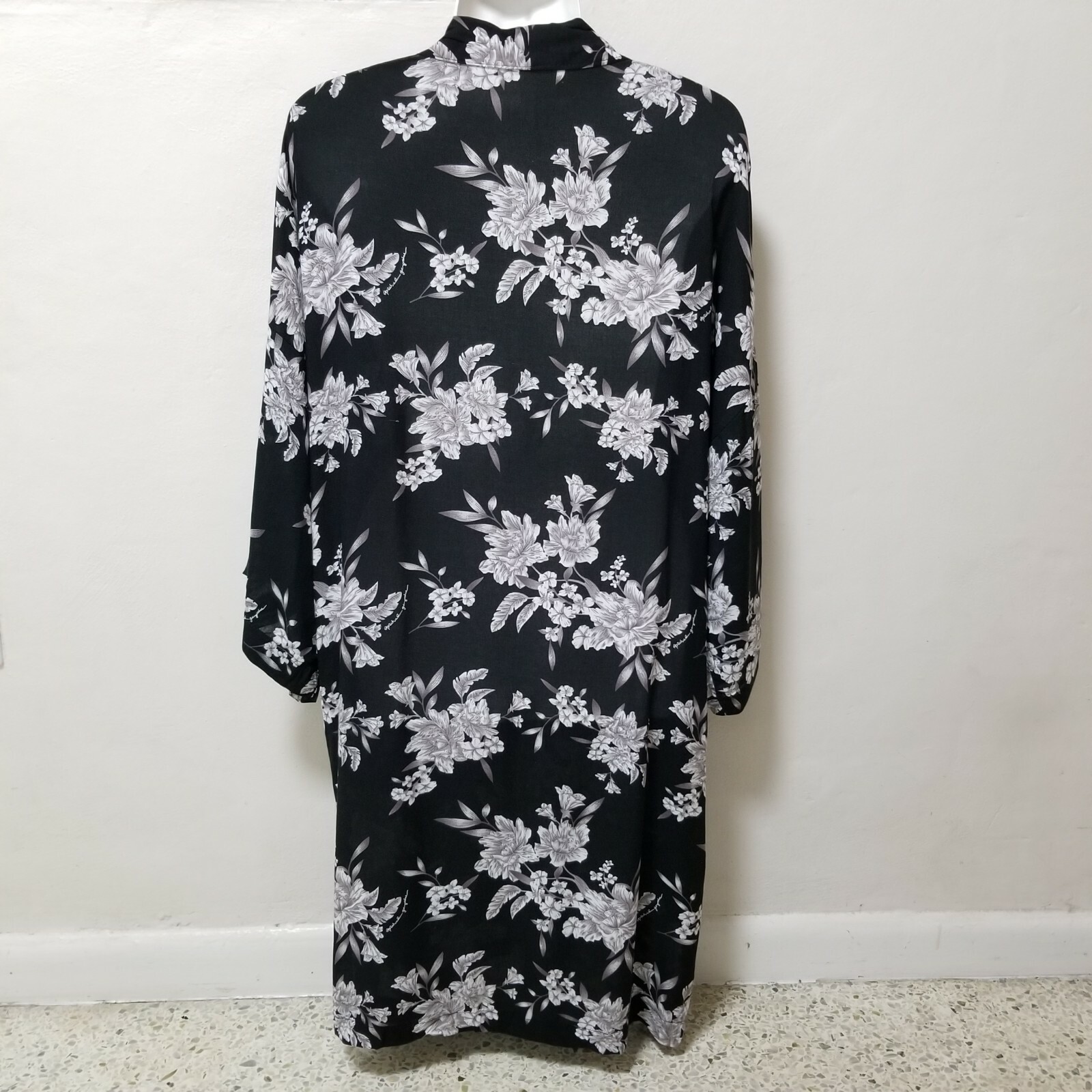 Spiritual Gangster Kimono Maya Floral Cover-up Sarong Black Tie One Size Pockets