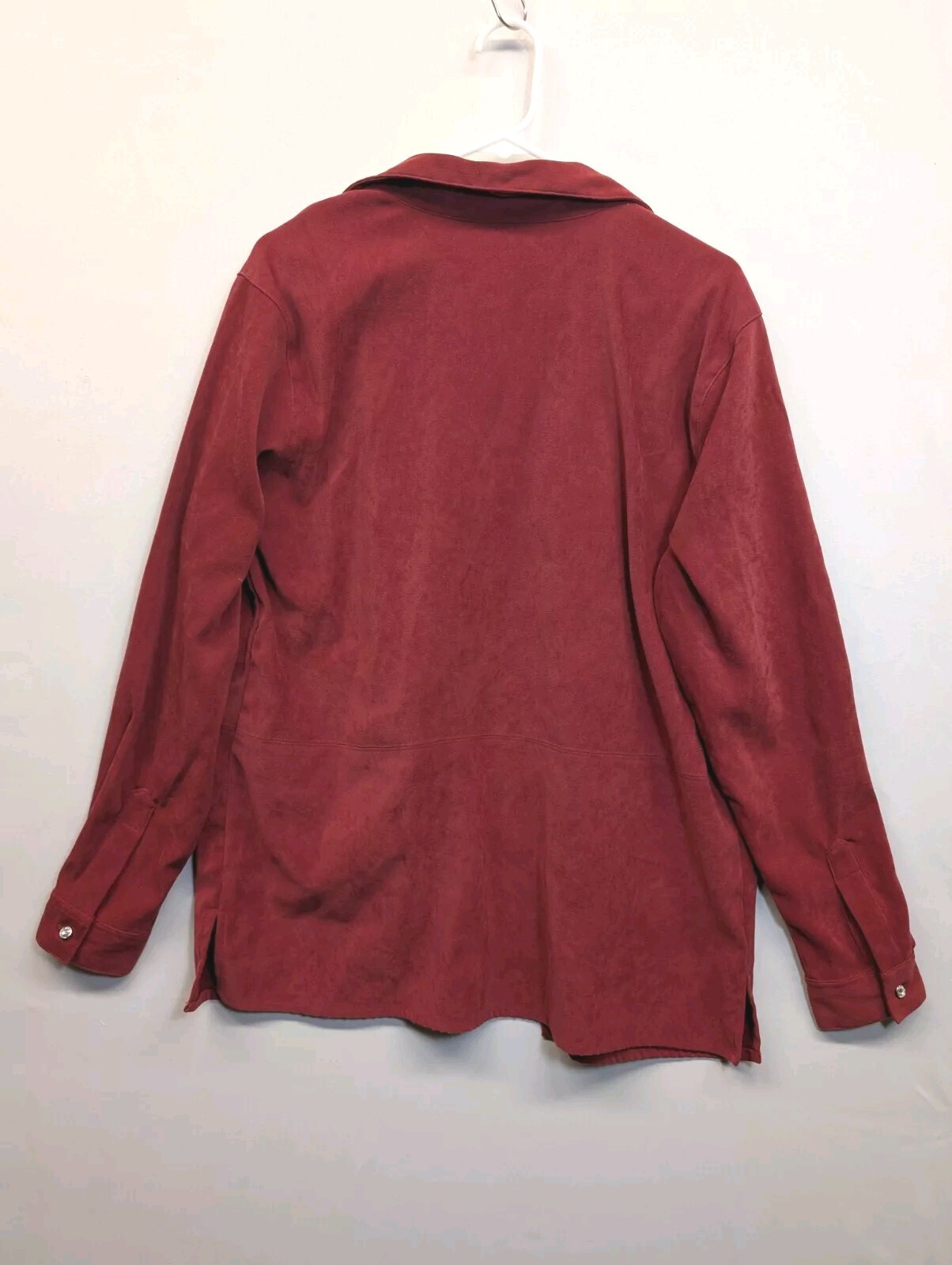 Cascade Blues. Red Rust, long sleeve, crystal button up front top. size L
