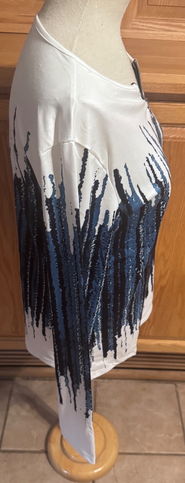 Women’s White, Blue, Black Quarter Zip Pullover Blouse Long Sleeve Medium