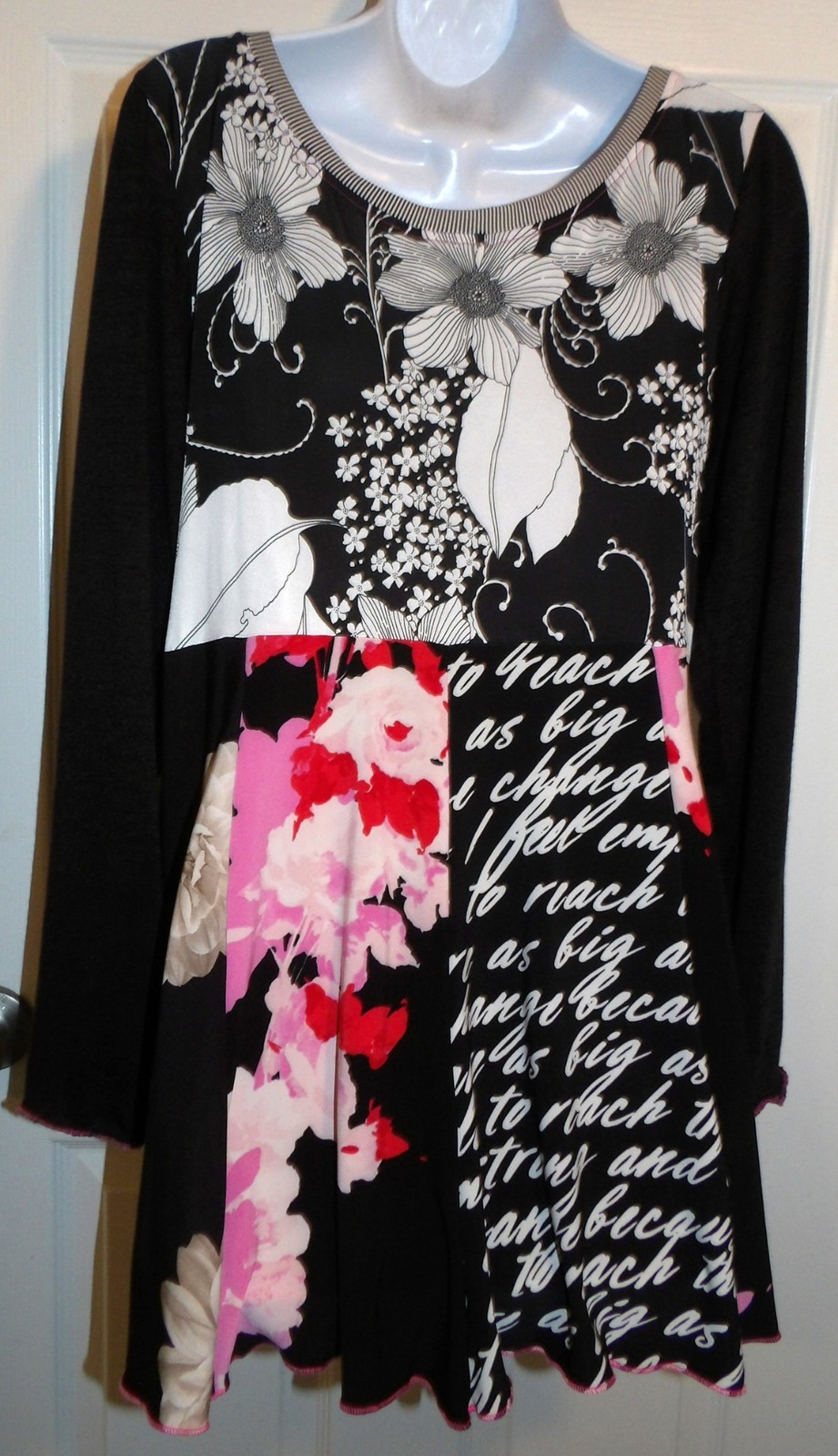 NWOT Black/Pink/White Patchwork HAND JIVE Long Sleeve Tunic – Large