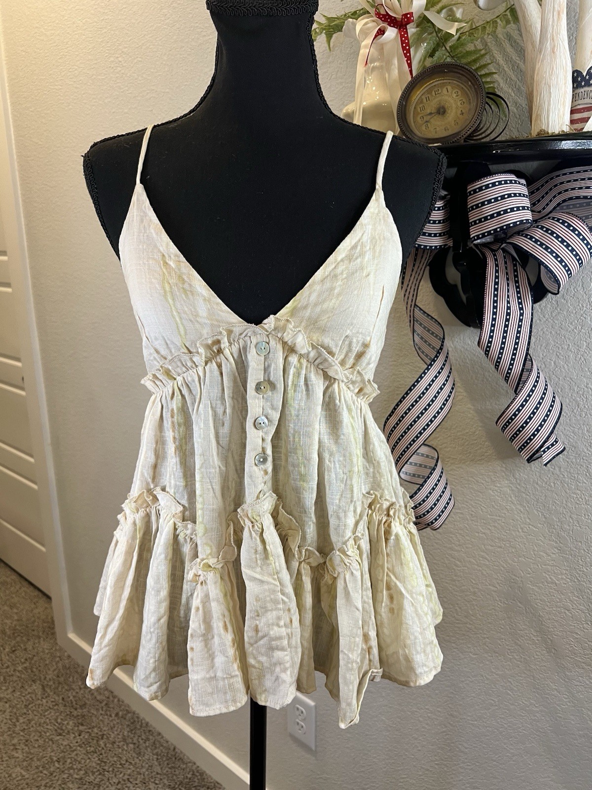 By Together NWOT Boutique Cream Lime Green Tan Ruffle Boho Sleeevless Blouse M