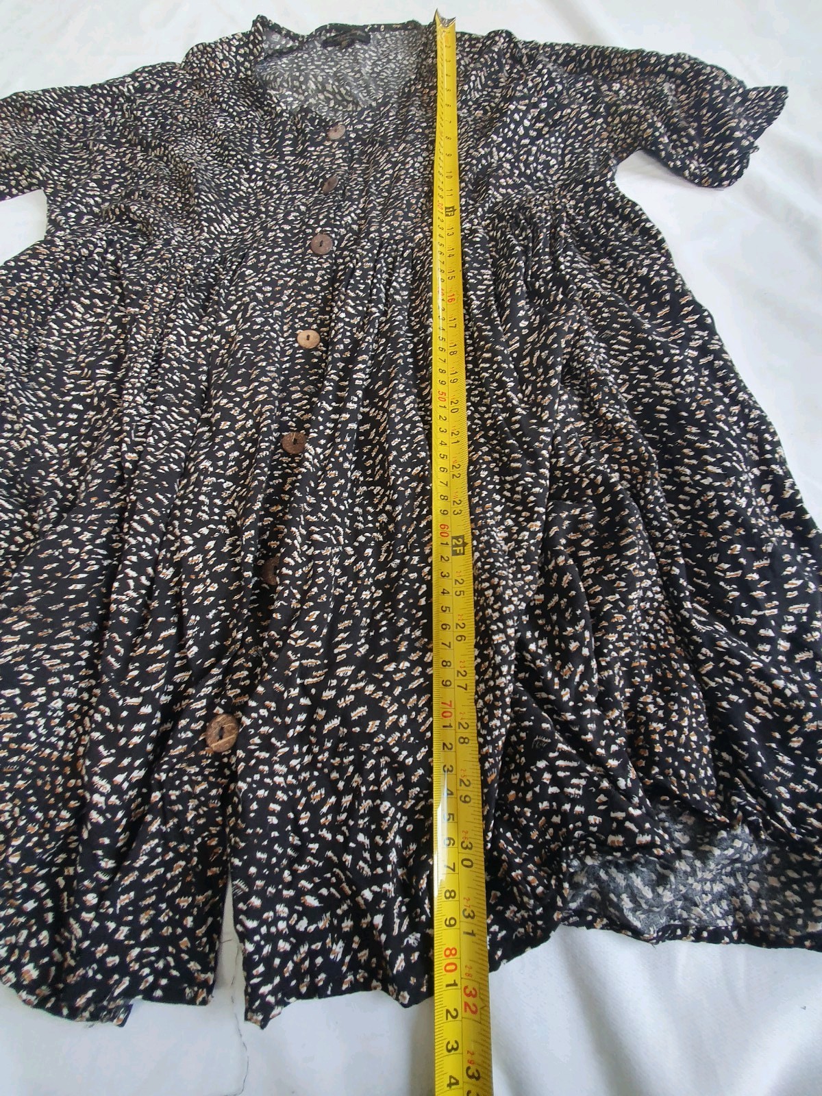 caroline morgan button-front blouse featuring an abstract black/ tan. size 12/14