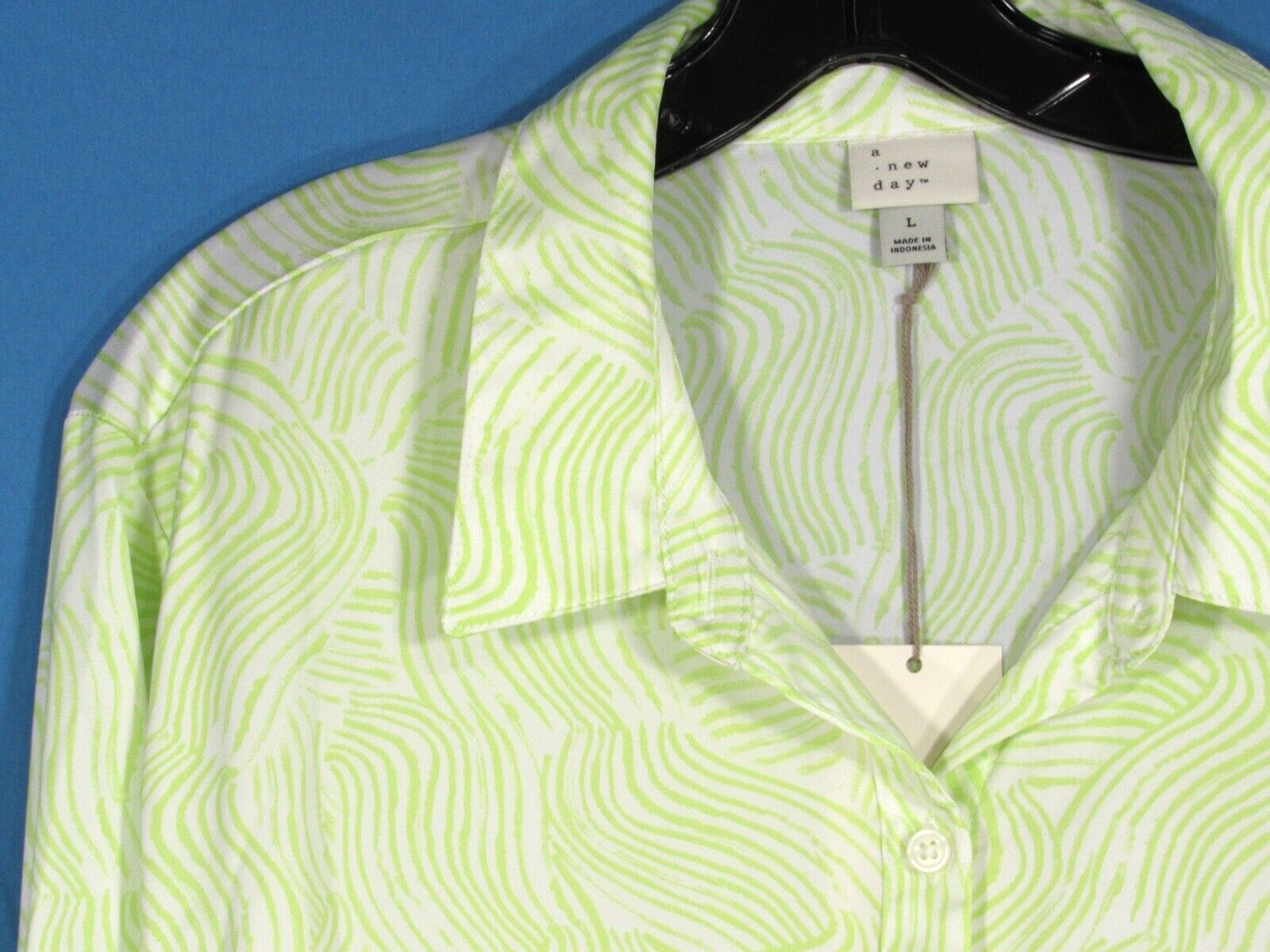 NWT A NEW DAY Green/White STRIPE PRINT Satin SLIT HEM Button-Up BLOUSE TOP Sz L