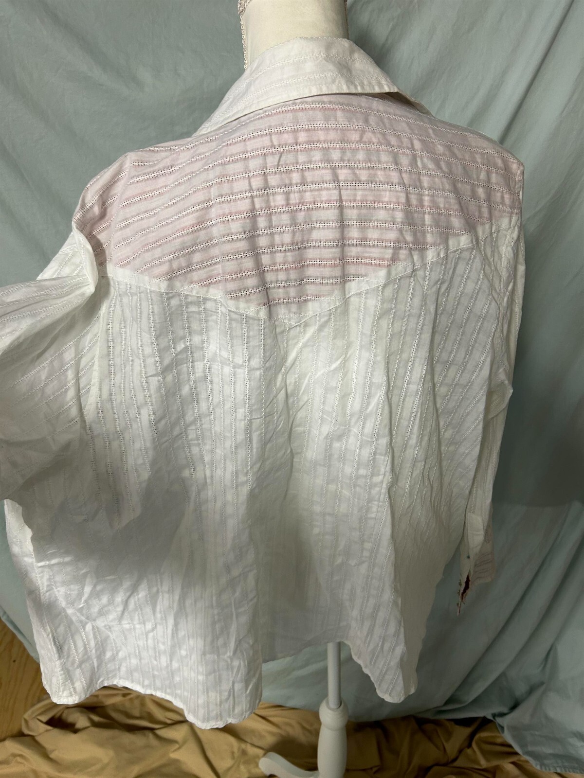 Vintage MIXIT WOMAN White Button-Up Shirt/Blouse w/Floral Embroidery Size 26 NEW