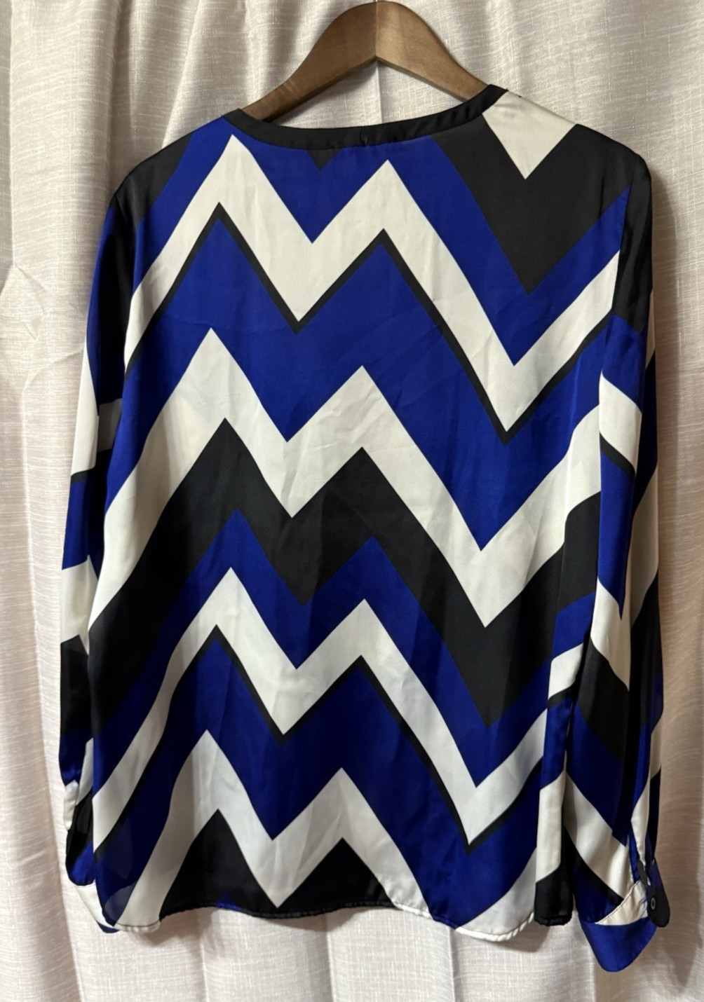 Women’s Large Lauren Ralph Lauren V Neck Shirt Zig Zag Pull On Blue Black White