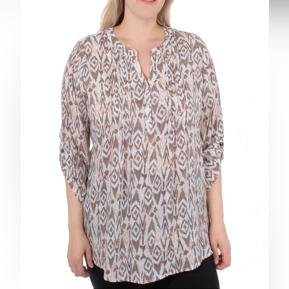 Macy’s NY Collection size 1X pintuck 3/4 sleeve roll tab southwestern Spring