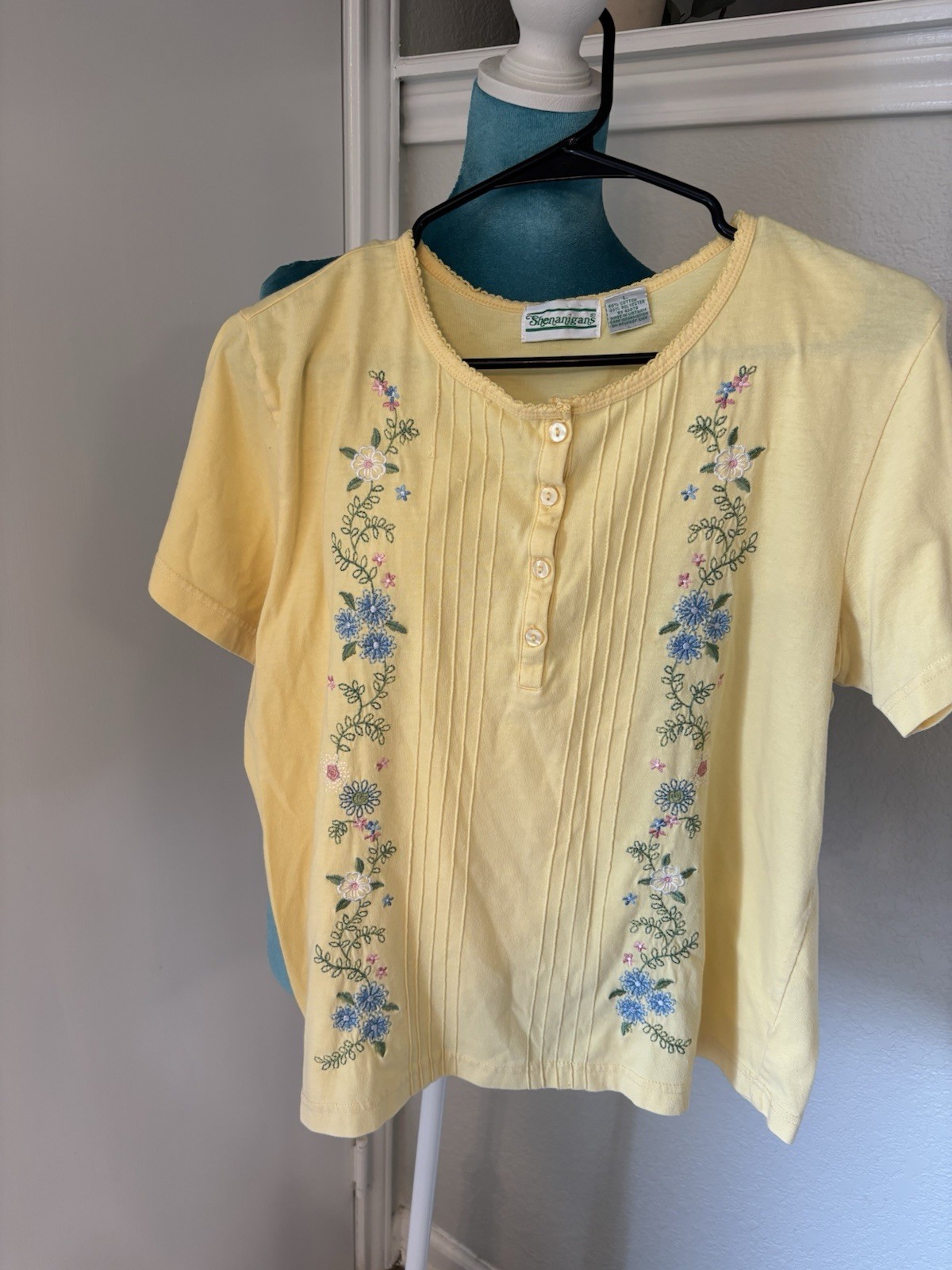 Vintage Shenanigans Floral Embroidered Garden Easter Spring Button Knit Top Sz M