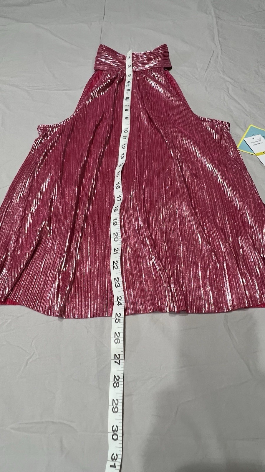 NWT: CeCe Pink Pleated Halter Neck Sleeveless Tie Tank Top Women’s Size M