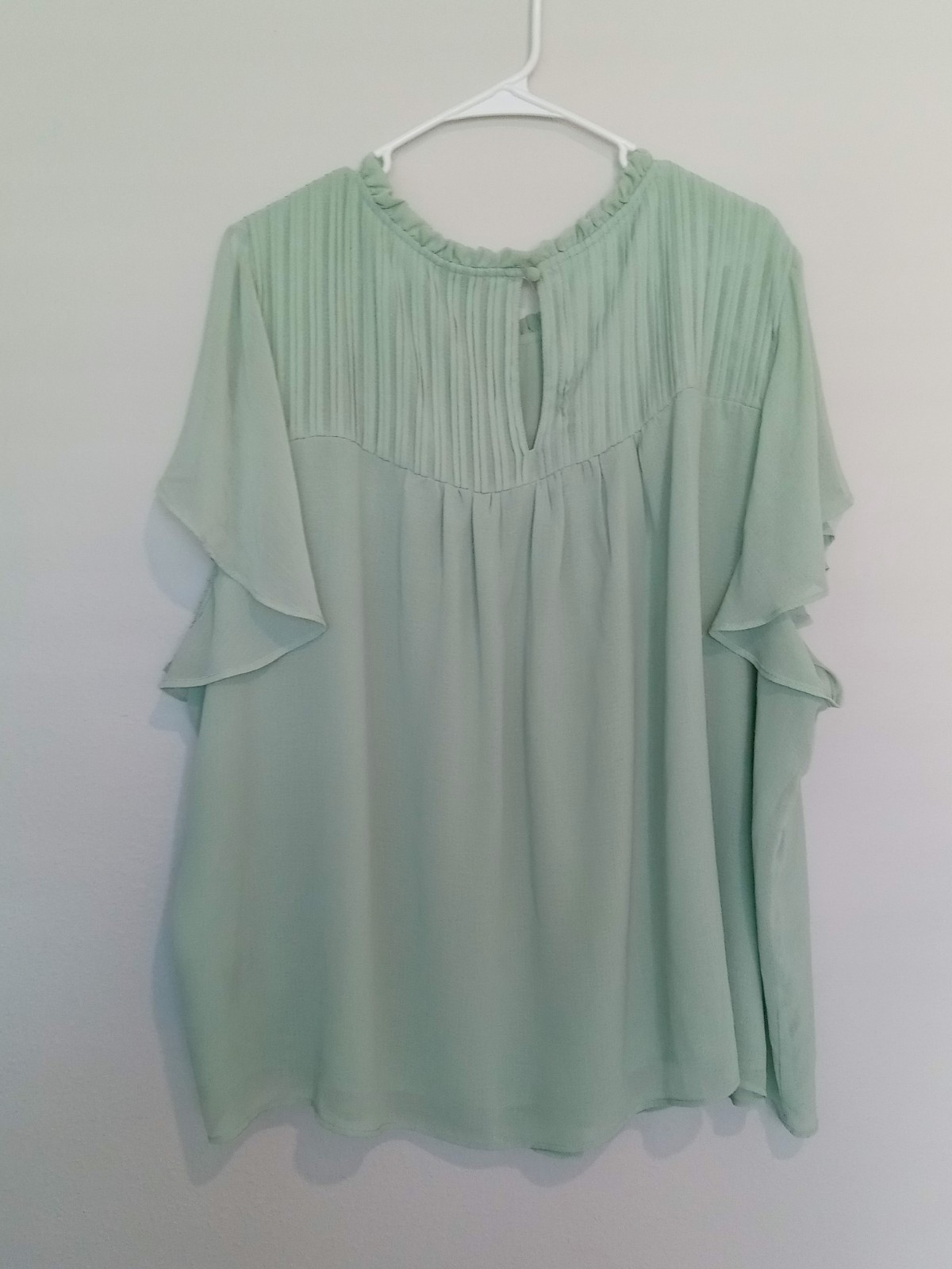 Torrid Green Solid Ruffle Round Neck Pleated Flutter Short Sleeve Blouse 4