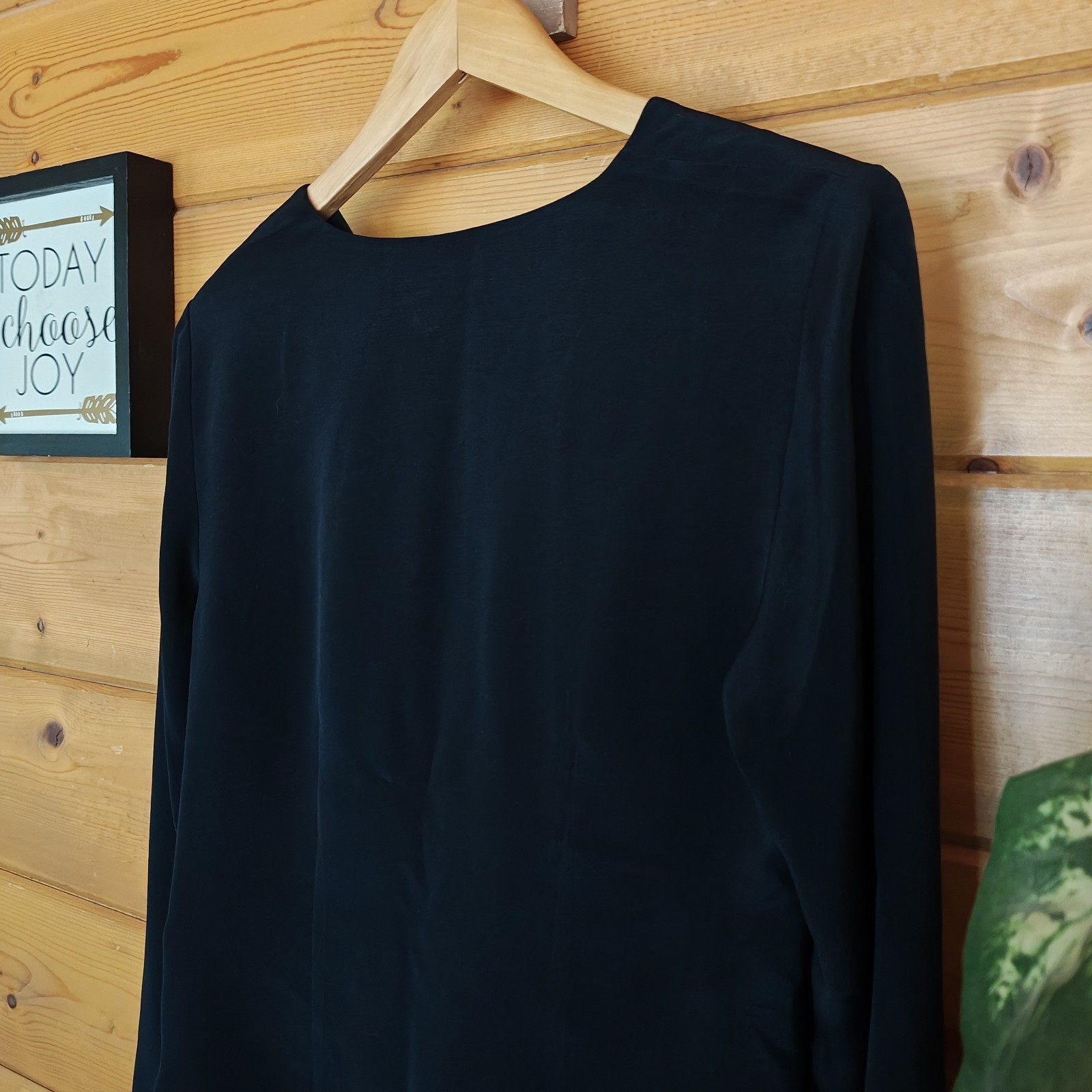 Talbots Black 100% Silk VNeck Top Long Sleeve Vintage Old Money Blouse Size 10