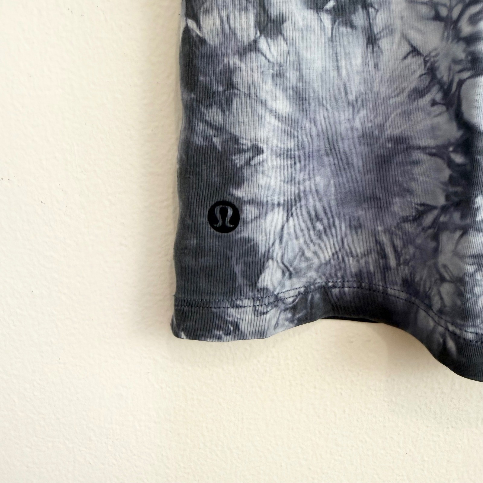 Lululemon All Yours Tee Earth Dye Stone Black Gray Tie Dye T-Shirt Estimated M