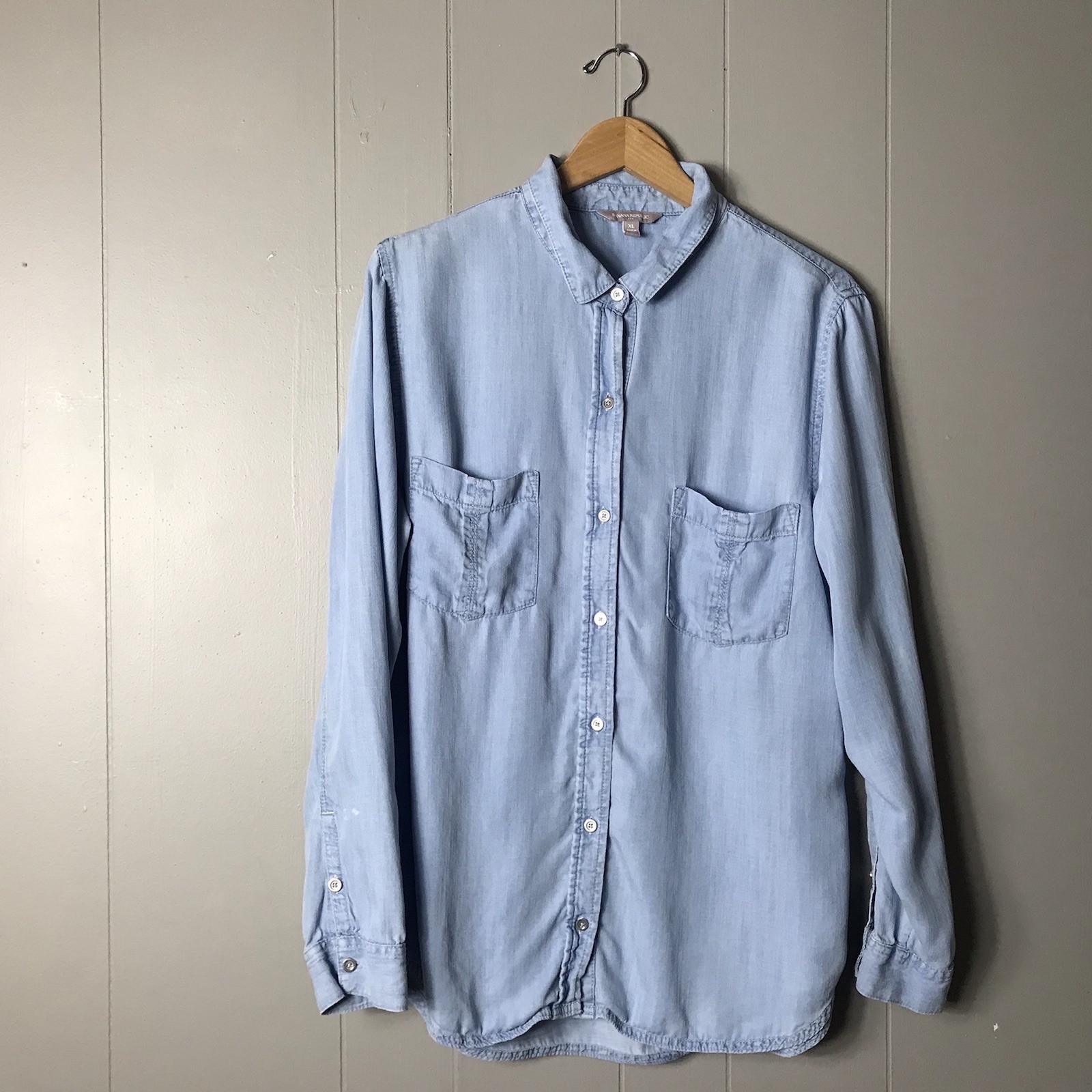 VINTAGE BANANA REPUBLIC CHAMBRAY BUTTON DOWN SHIRT 100% LYOCELL WOMENS SIZE XL