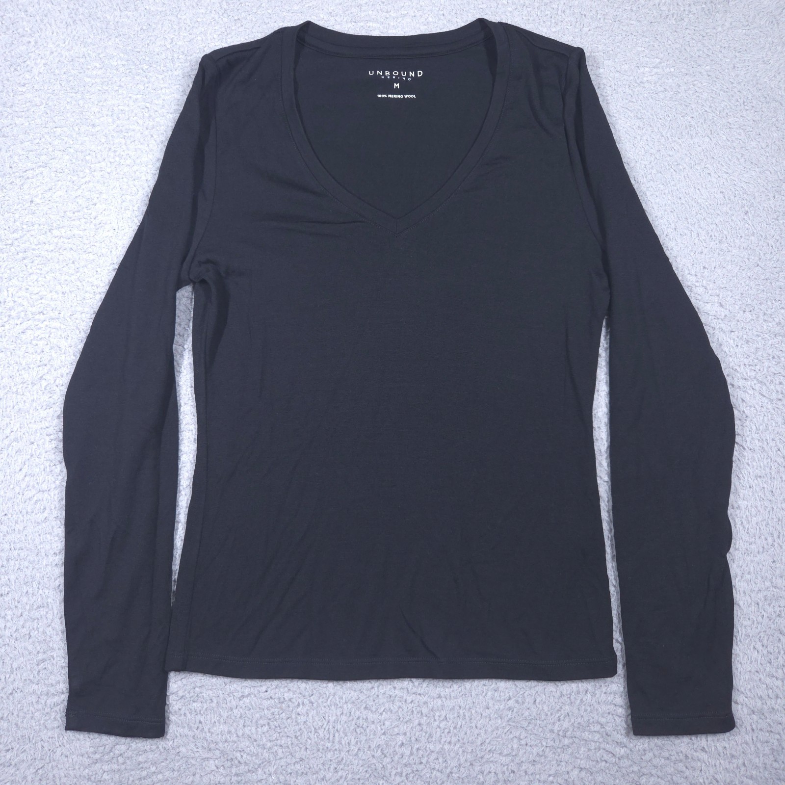Unbound Merino Slim Merino Long Sleeve V-Neck Shirt Women’s M Black 100% Wool