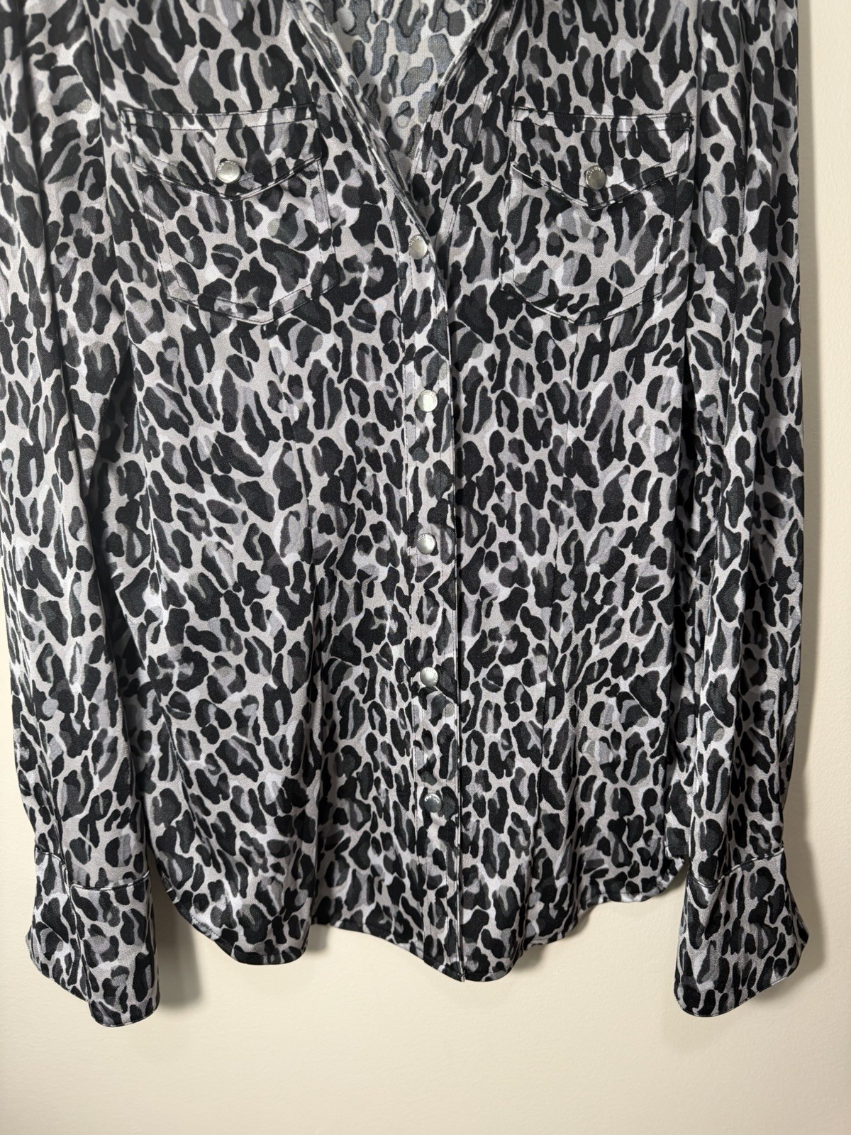 Miss Tina By Tine Knowles Woman’s Animal Print Blouse Size Lg 12/14
