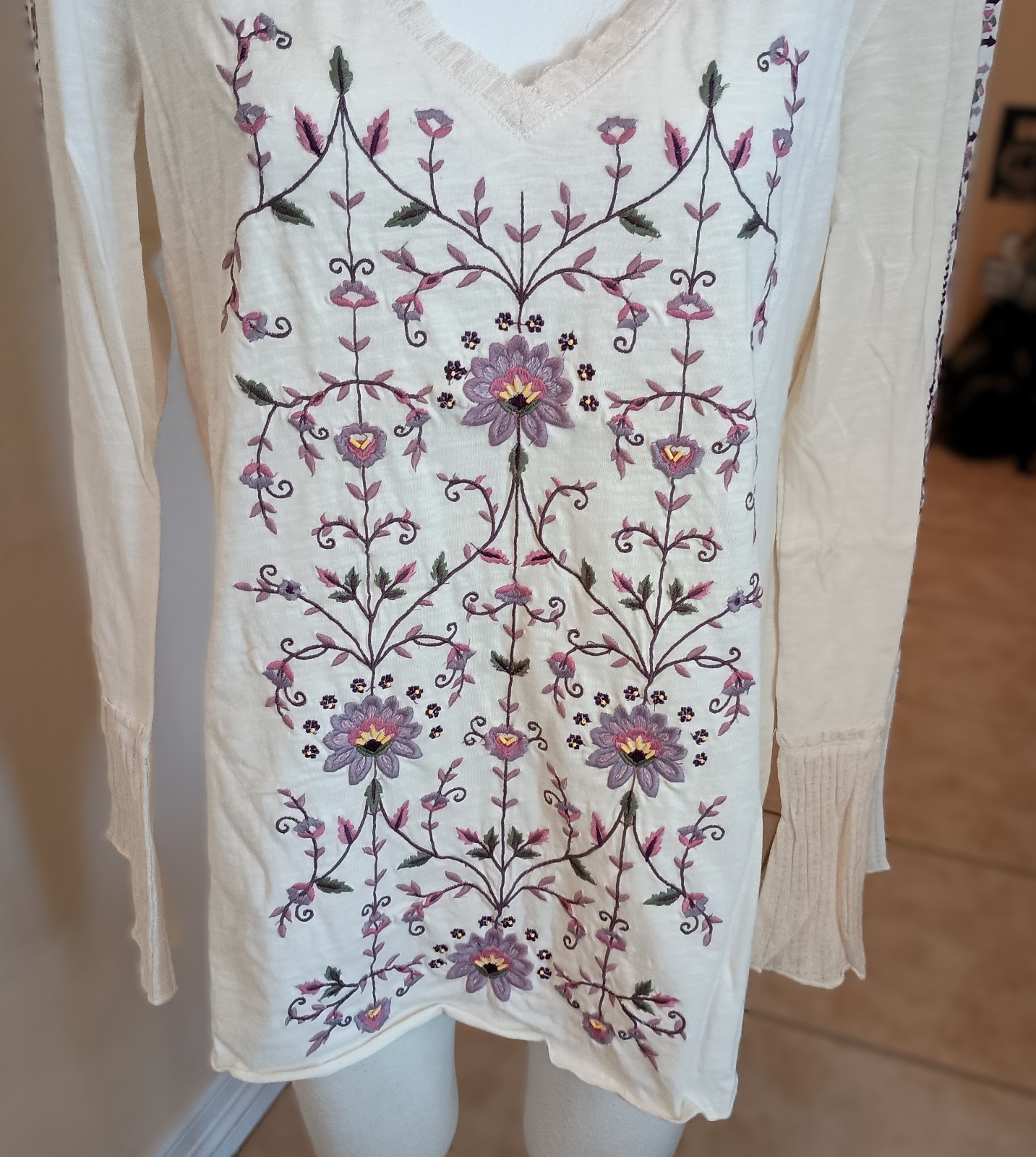 NIP SUNDANCE CATALOG Beige Fleur Jolie Embroidered Beaded Long Sleeve Tee SZ L