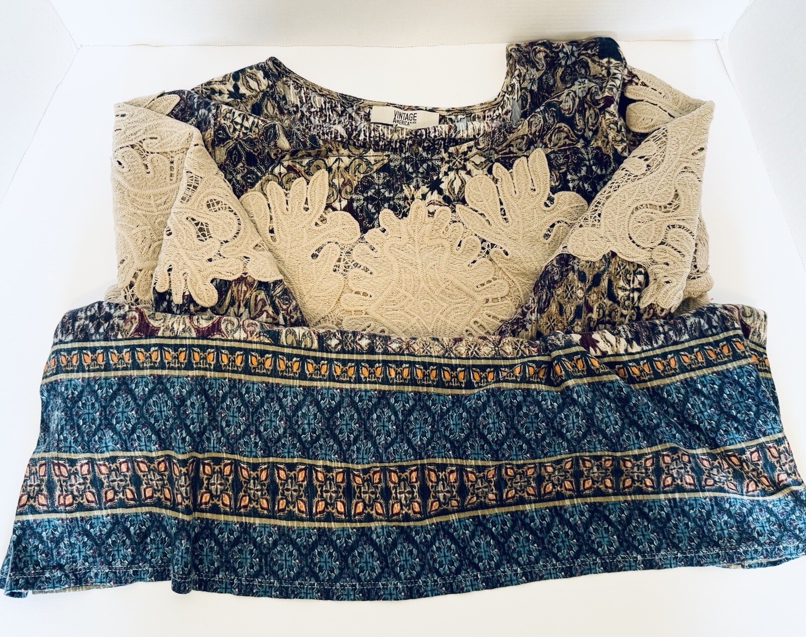 Vintage America Blues Missey Peasant Pull Over Blouse Size Large Tan Lace Panels