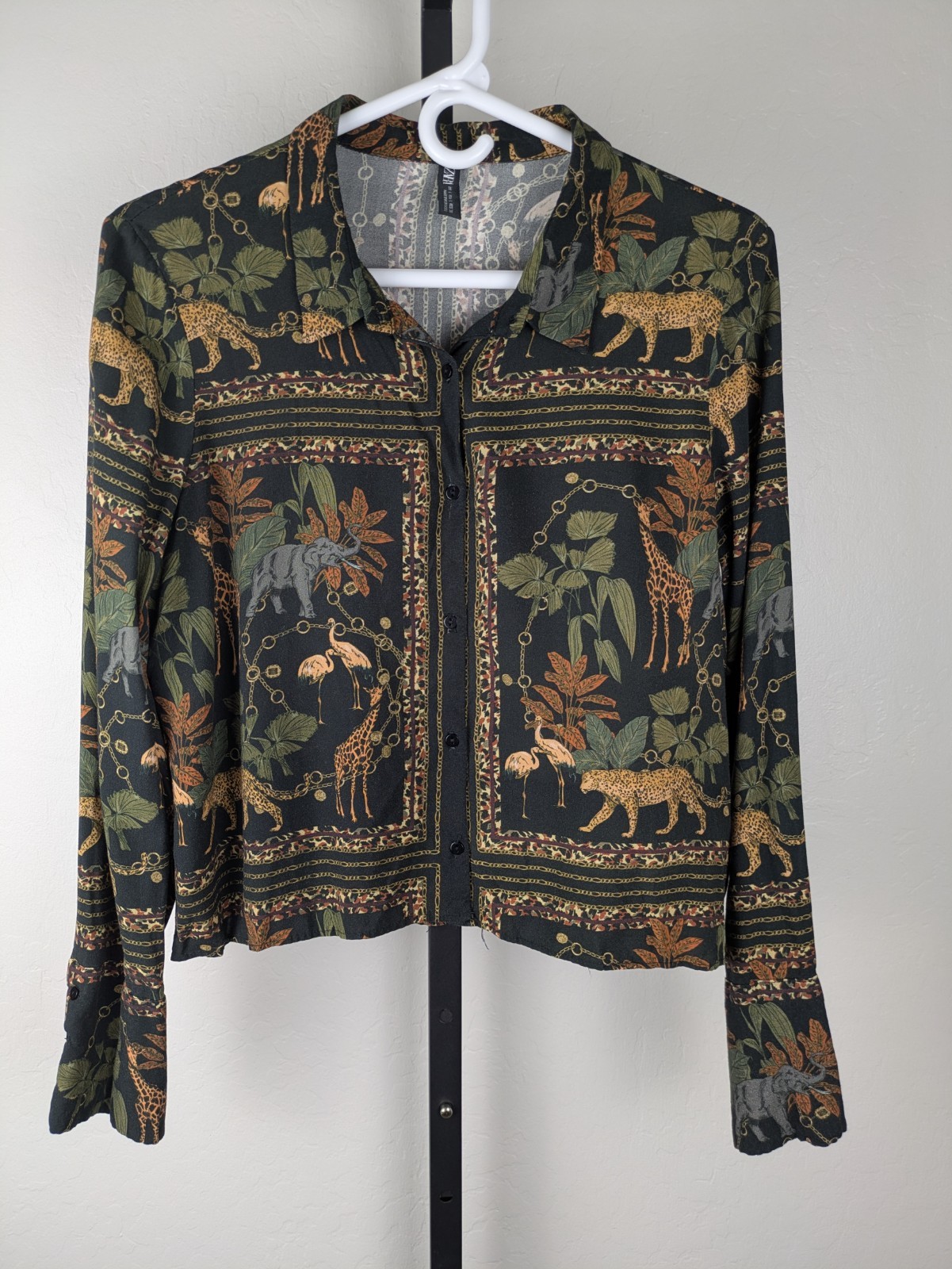 Zara Large Safari Jungle Animals Elephant Giraffe Long Sleeve Button Blouse