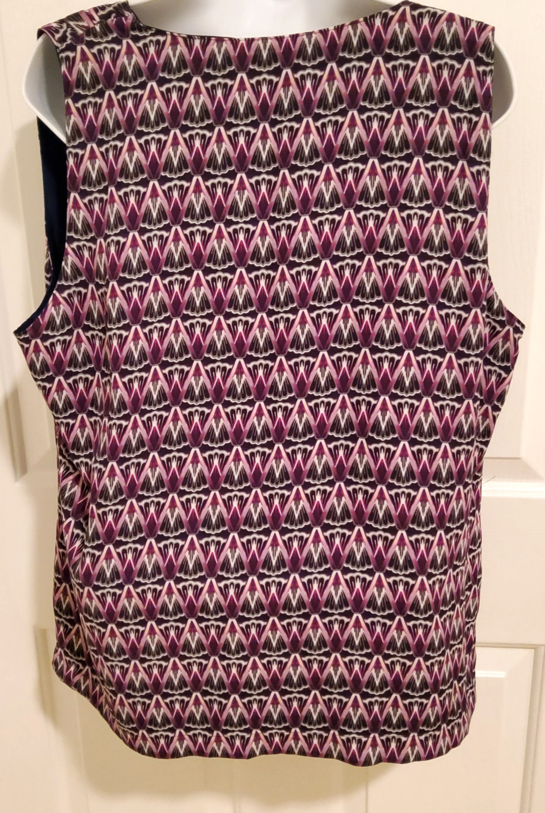 WHITE HOUSE BLACK MARKET CHEVRON REVERSIBLE TANK/TOP-LARGE-PURPLE/DARK BLUE-*NEW