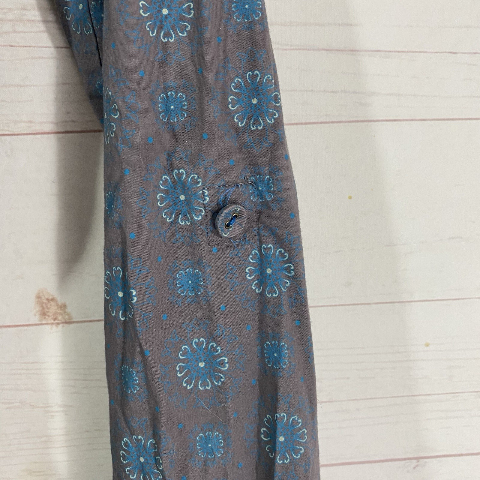 Lole Womens Belted Button Front Blouse Sz 4 Gray/Blue Floral Long Roll Tab Slv