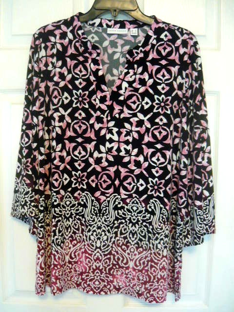 Ladies Large, Blouse Top, 3/4 Flared Sleeve, Banded Neckline into an open V.