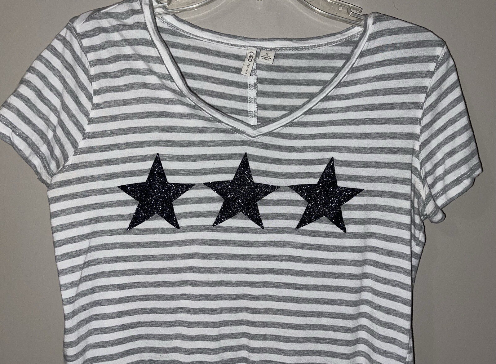 Women’s Cato Gray & White Striped T Shirt w Sparkle Blue Stars Size Small
