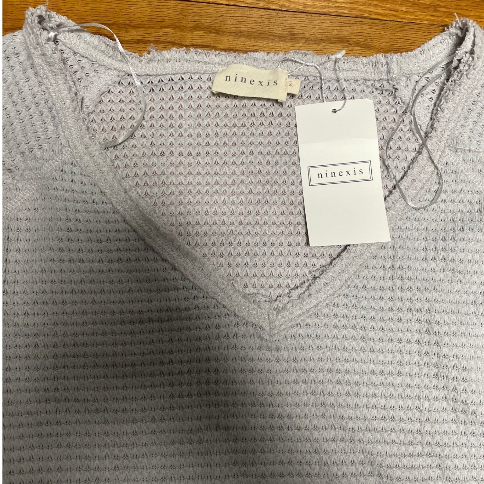 Ninexis Women’s Light Gray Waffle Knit V Neck Long Sleeve Top size XL