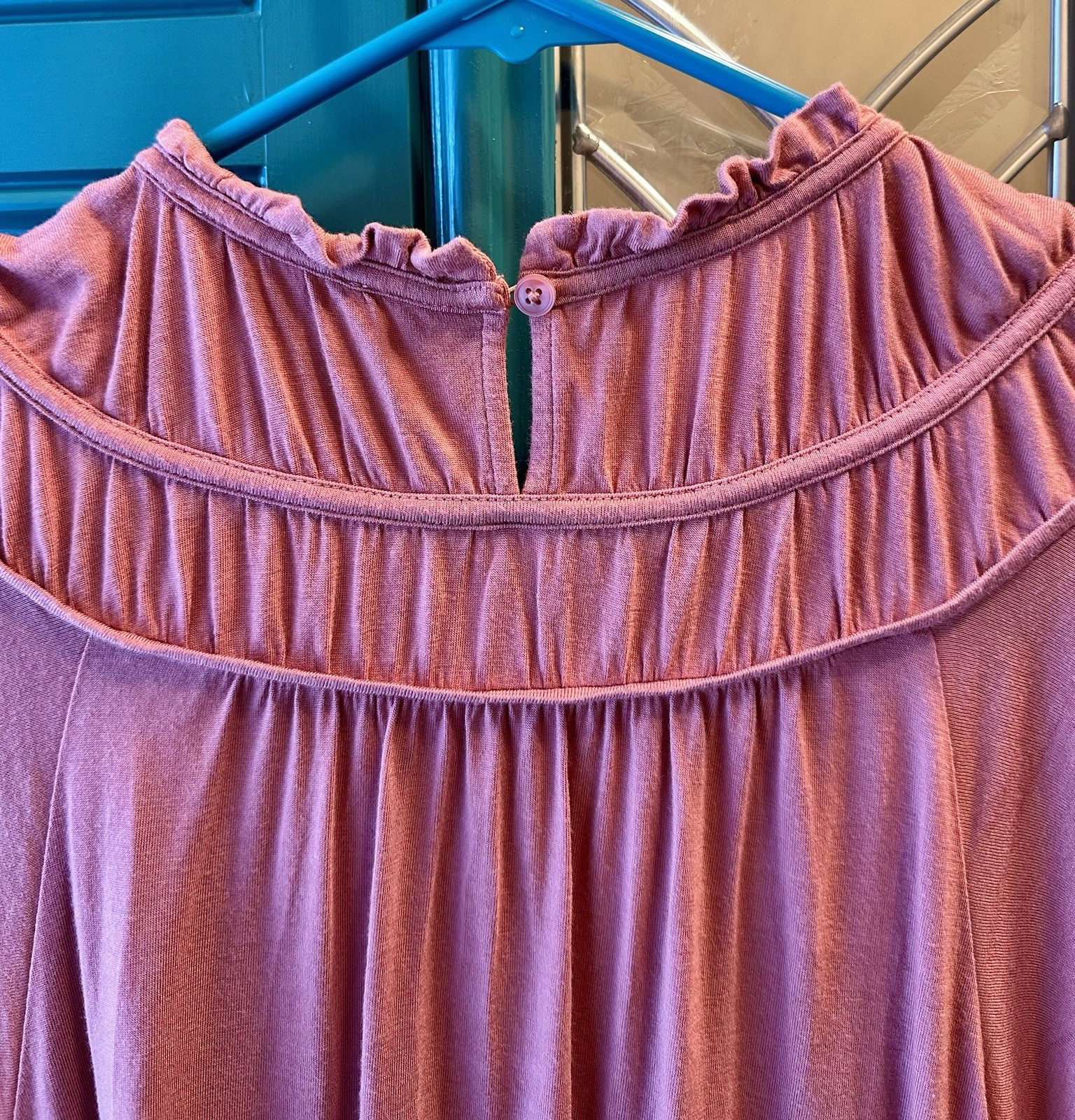 Loft Outlet Dusty Rose Ruched Yoke Blouse Sz Medium Ruffle Cap Sleeve
