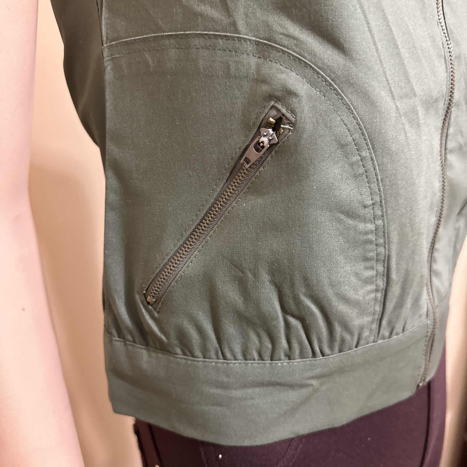 Women’s Forest Green Cotton Casual Stretch Unlined Zipper Size S Blouse Top Vest